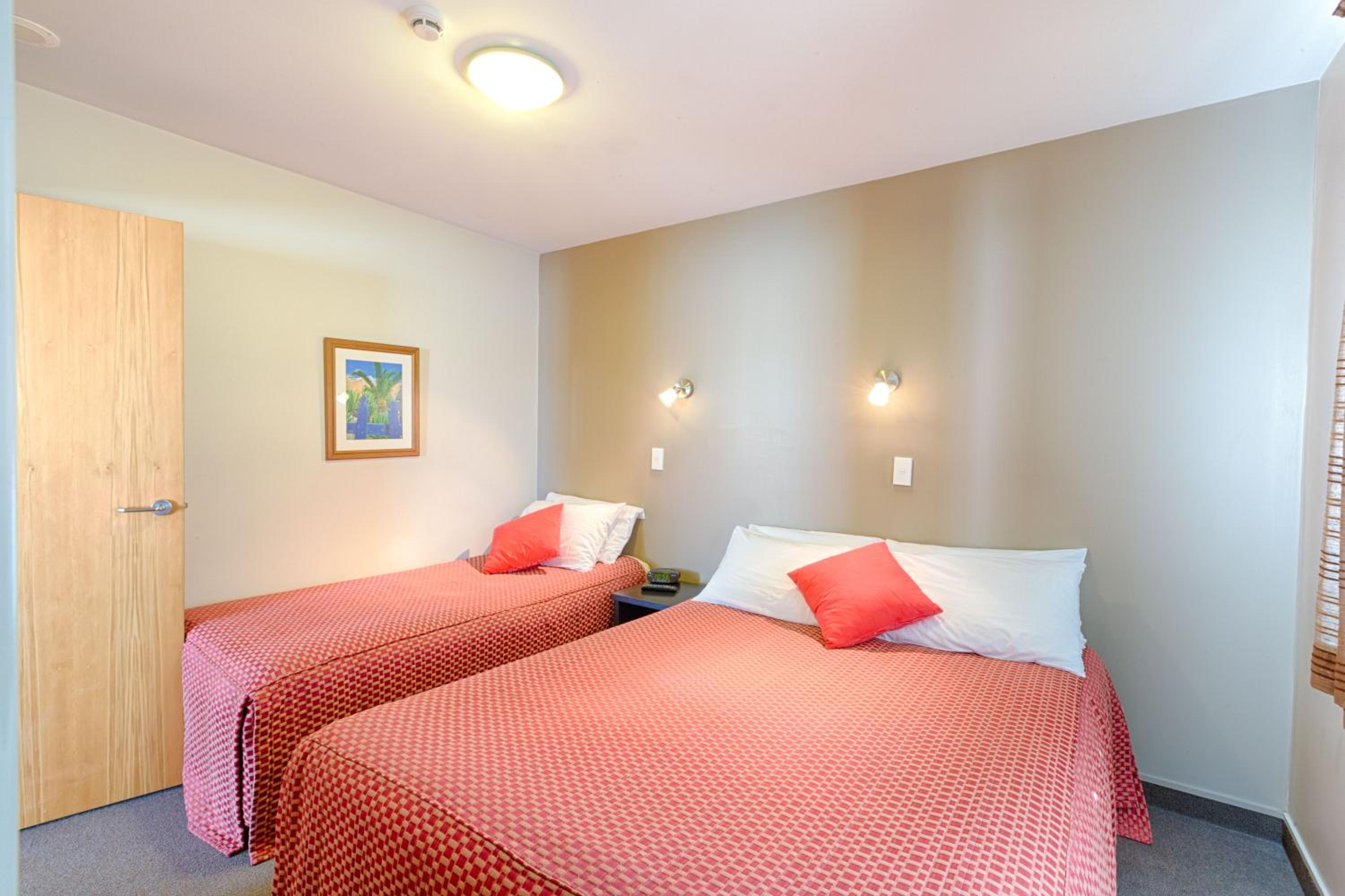 One-Bedroom Apartment - Photo 9