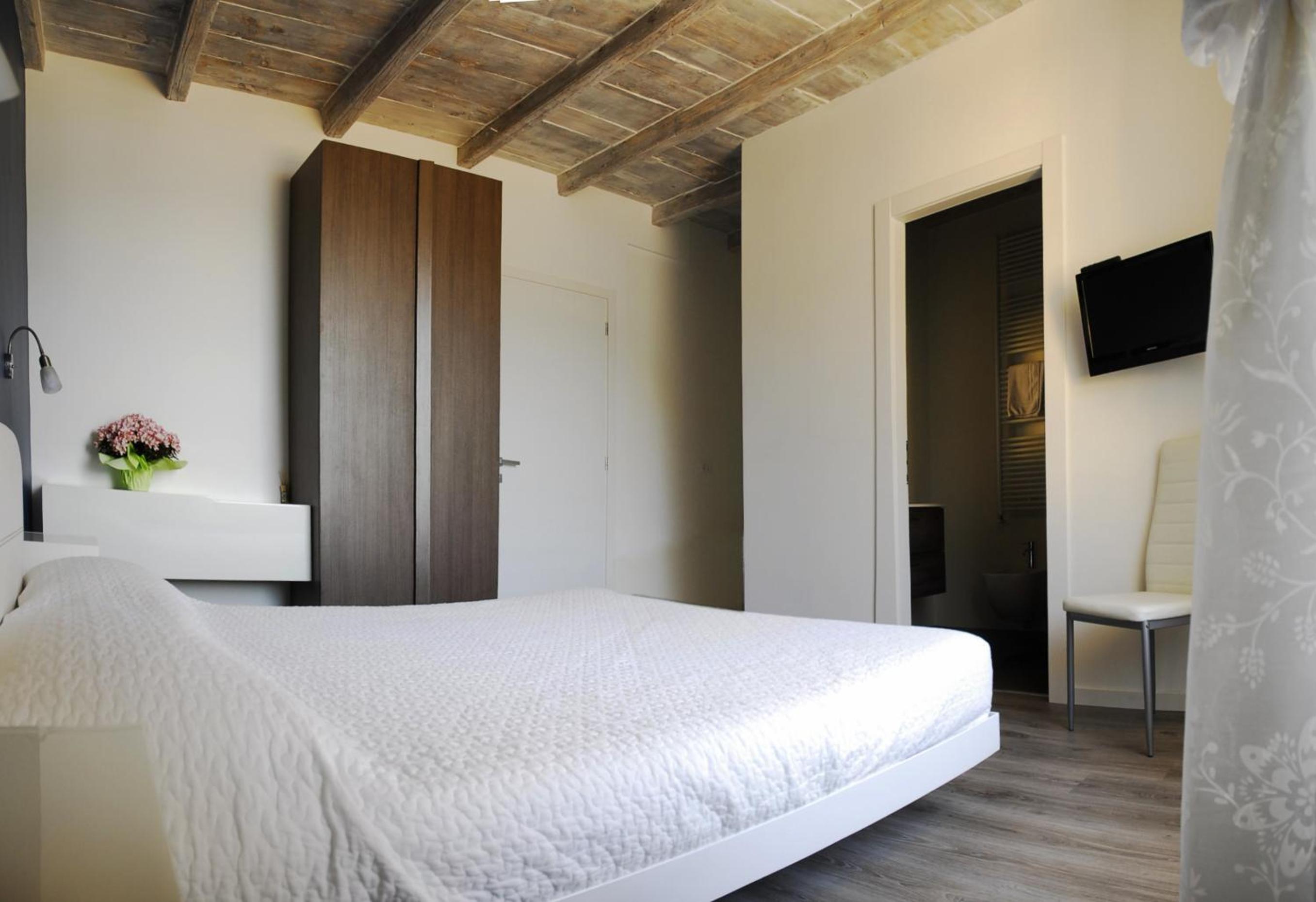 Double Room with Lake View photo 1