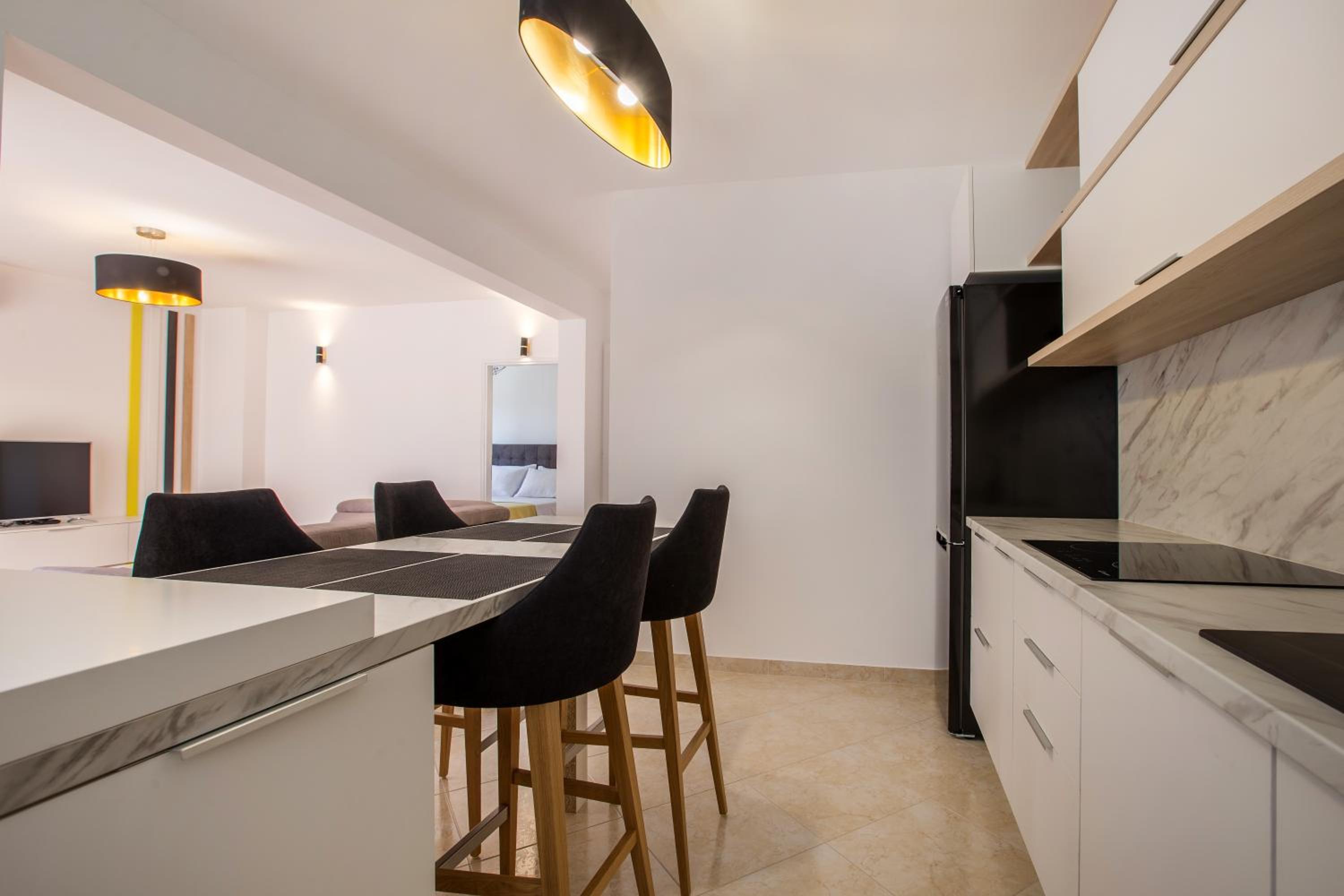Deluxe Apartment - Photo 2