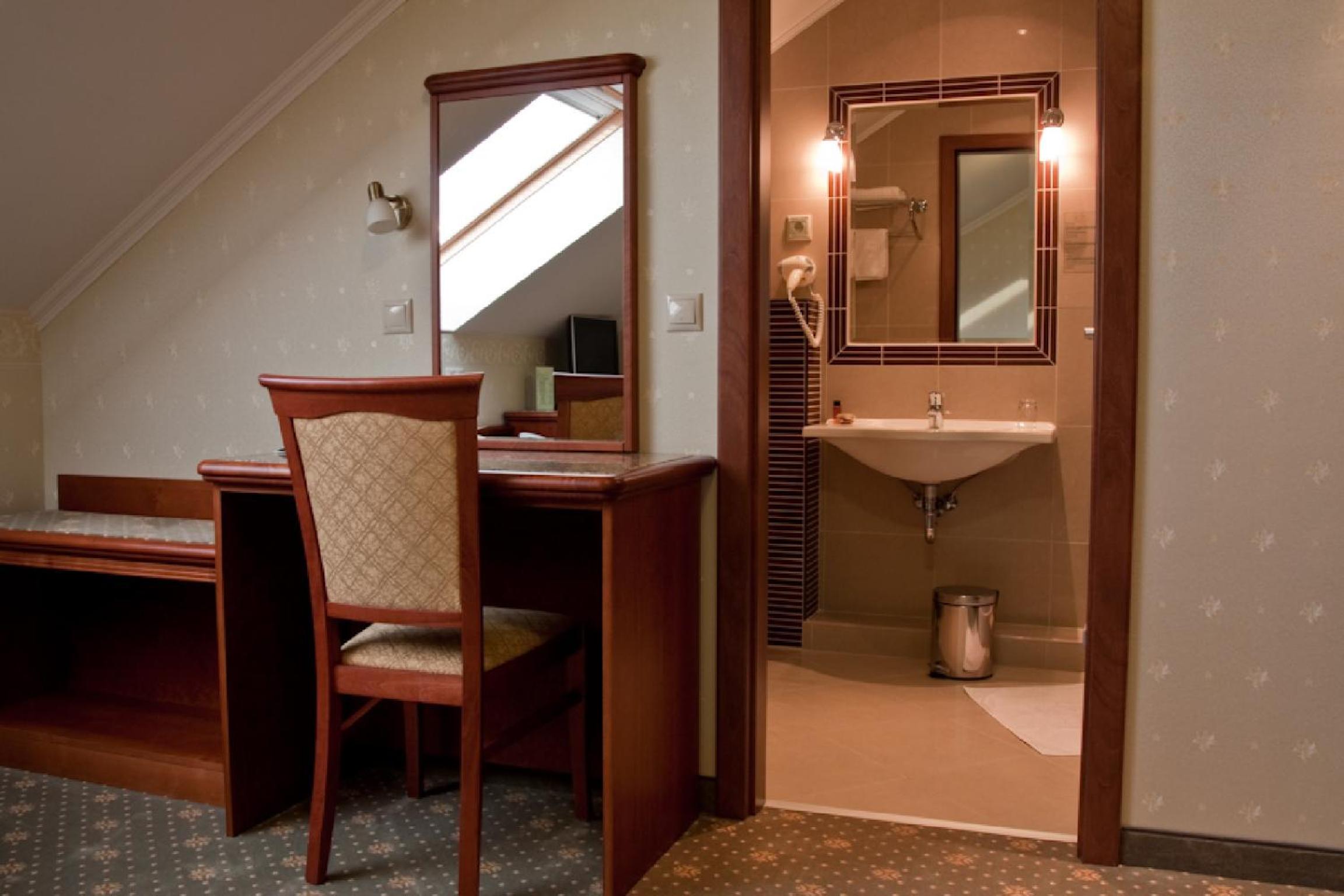 Standard Single Room