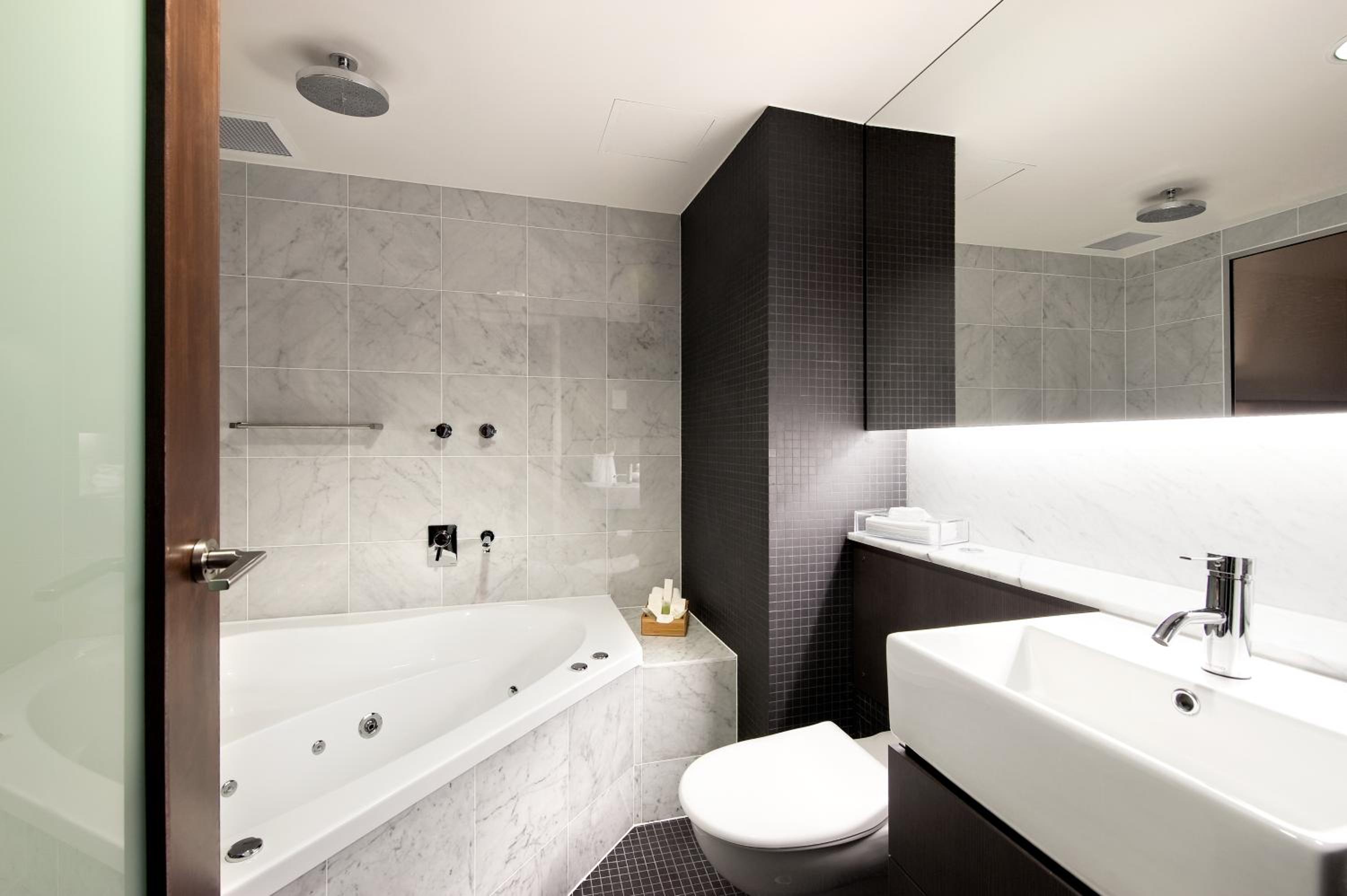 Soho Spa Suite - Photo 5