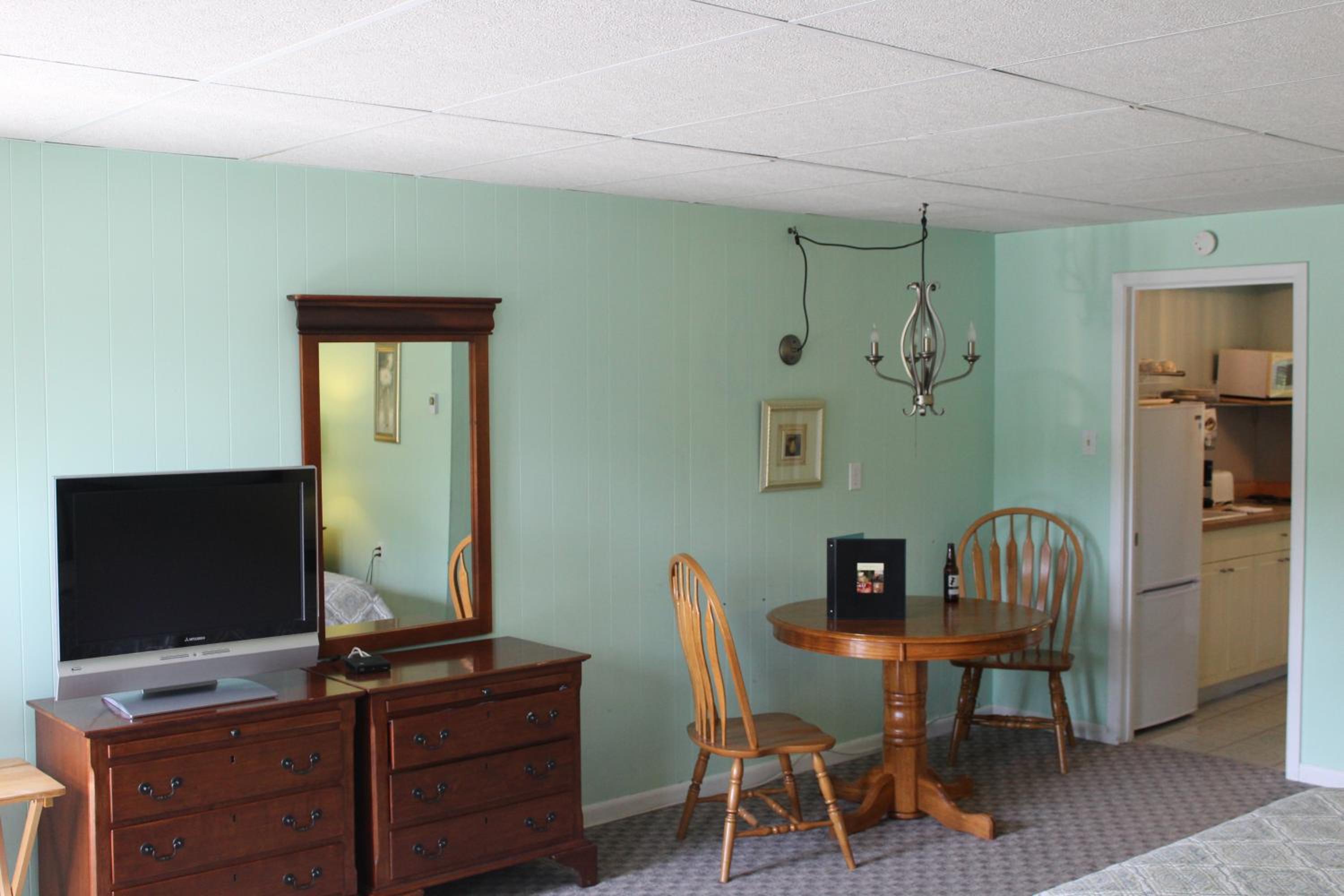 Quadruple Room with Mountain View - Pet Friendly photo 3