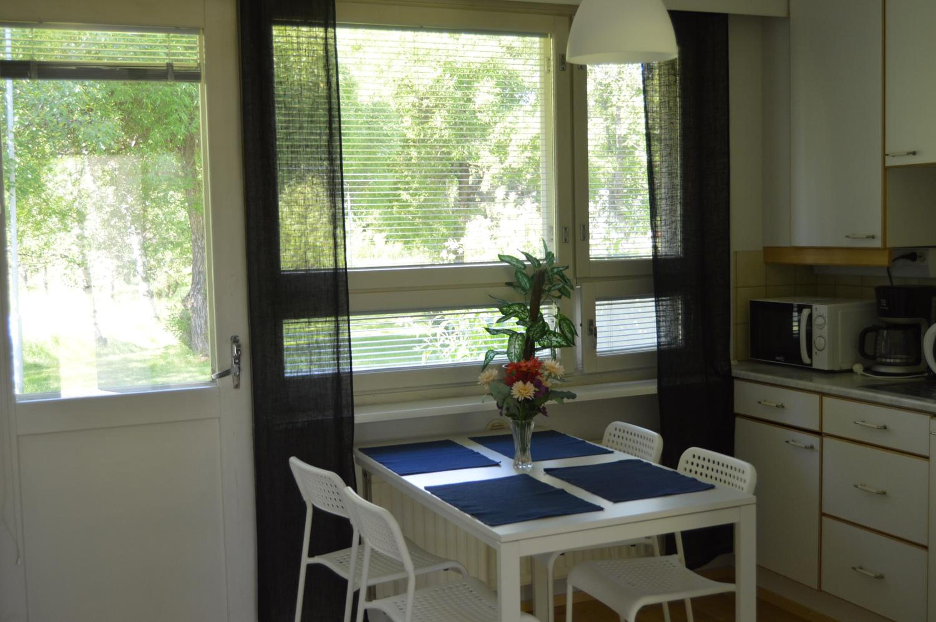 Family Room with Sauna - Photo 2