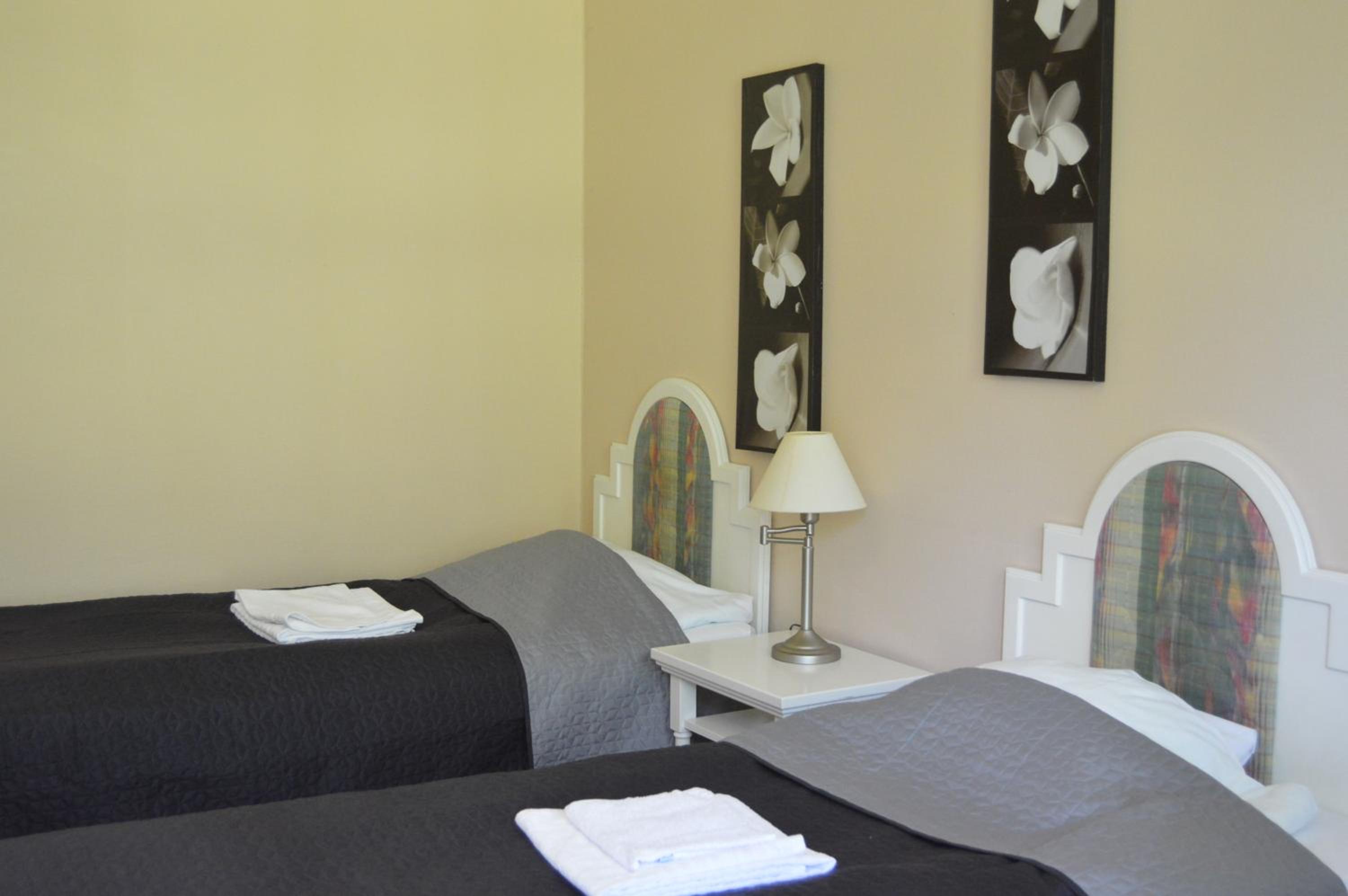 Twin Room - Photo 4
