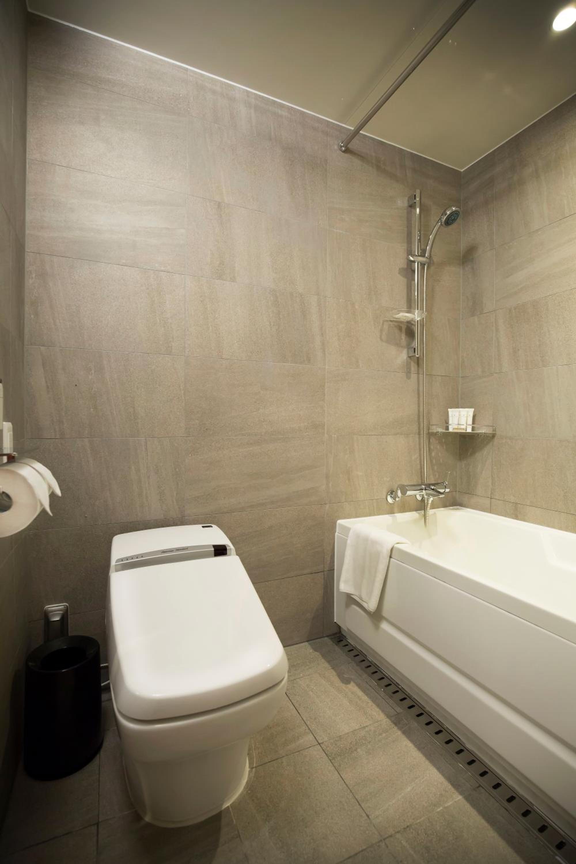 Twin Room with Kitchenette photo 3