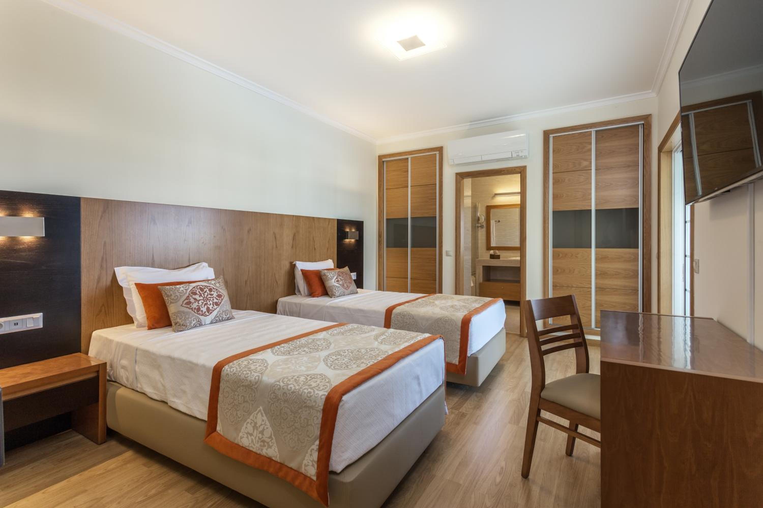 Villa com Piscina Privada