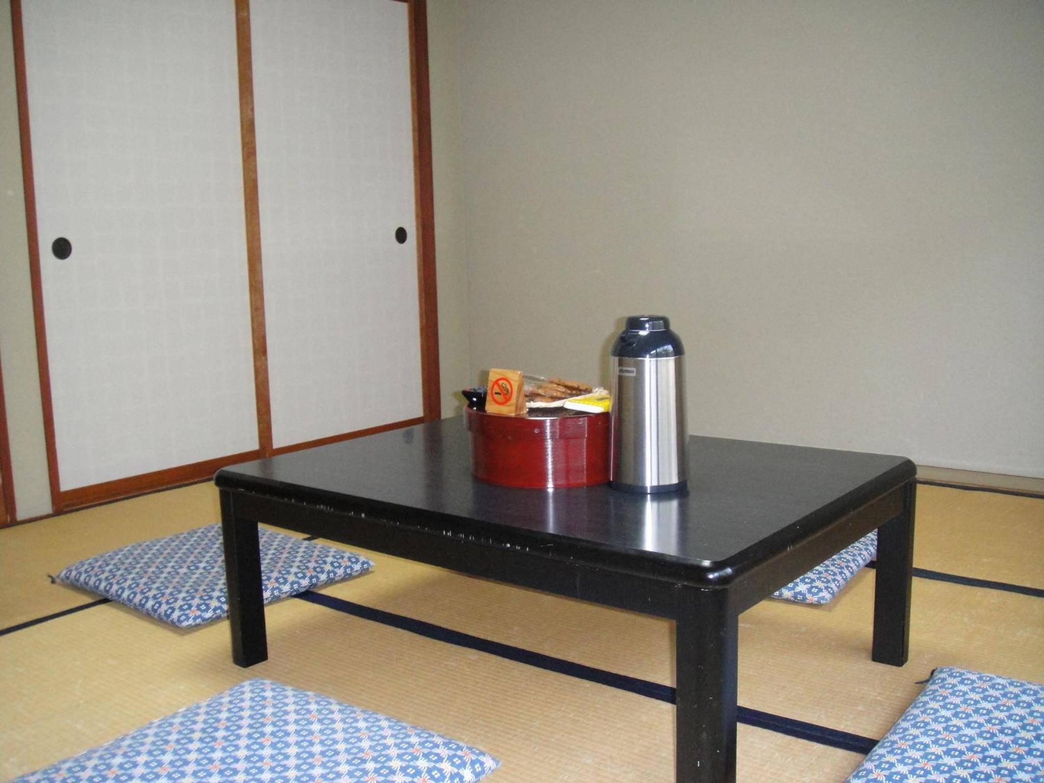 Japanese-Style Room with Private Bathroom - Non-Smoking - Photo 6