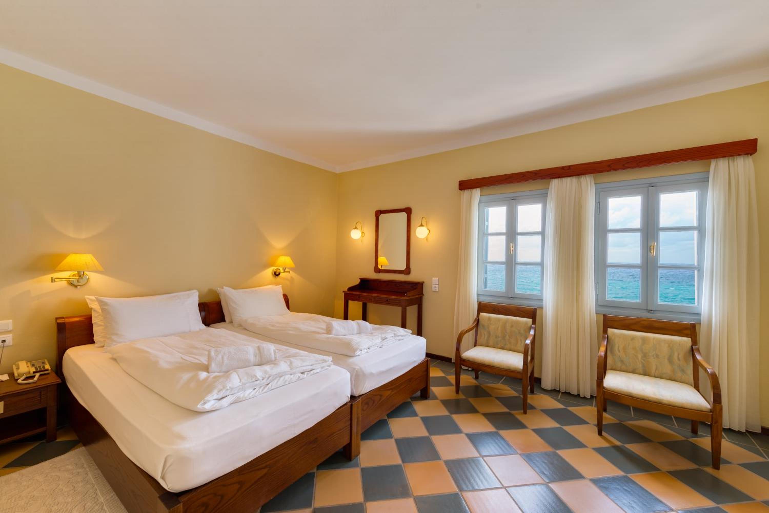 Bungalow Suite Water Front