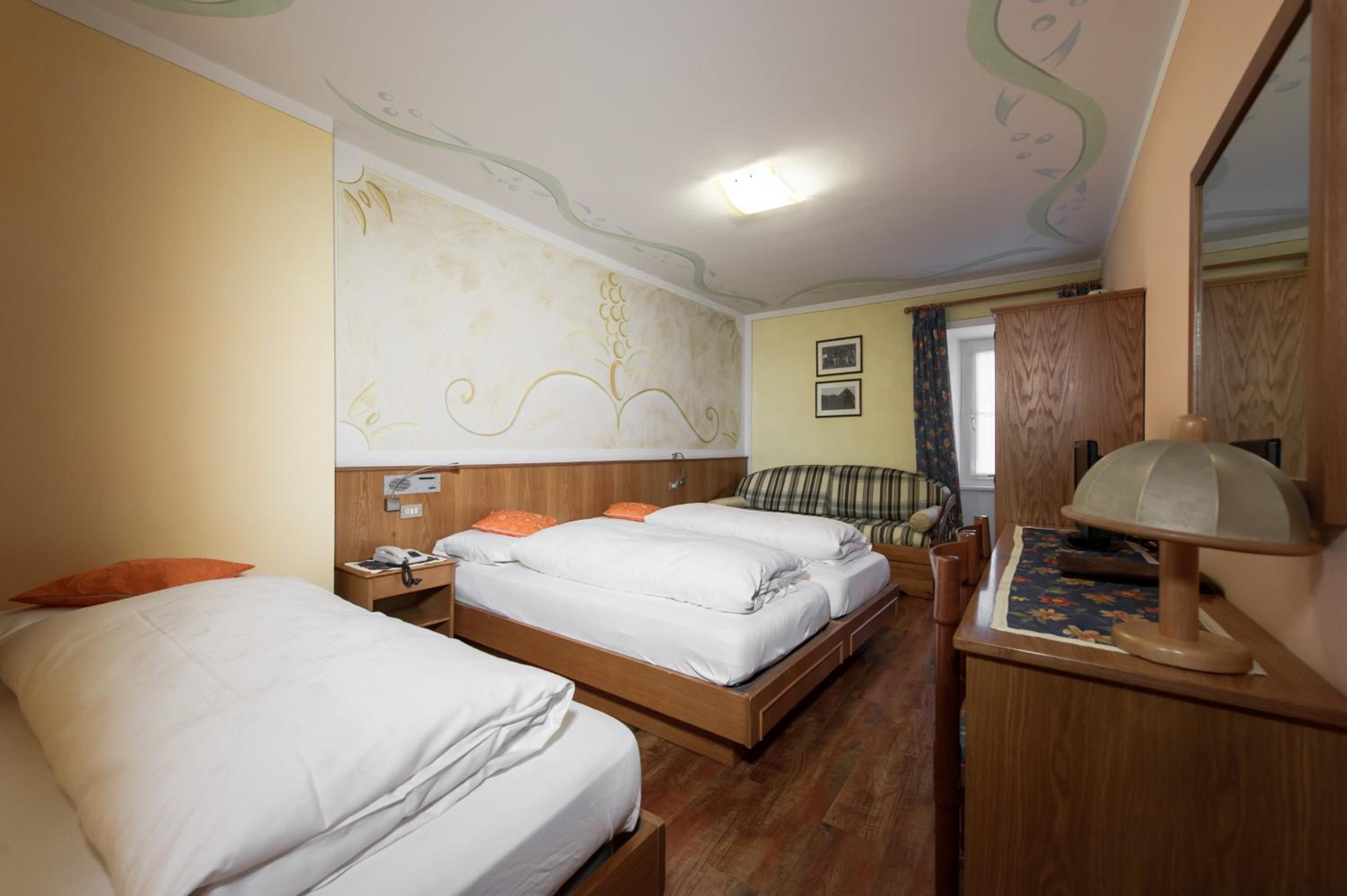 Classic Double Room photo 2