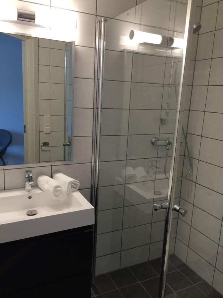 Room 203 - Photo 3