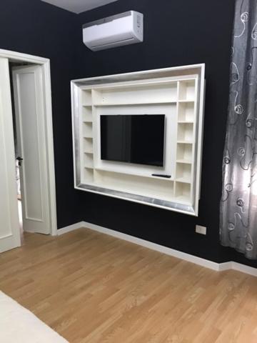 Superior Family Room - Photo 1