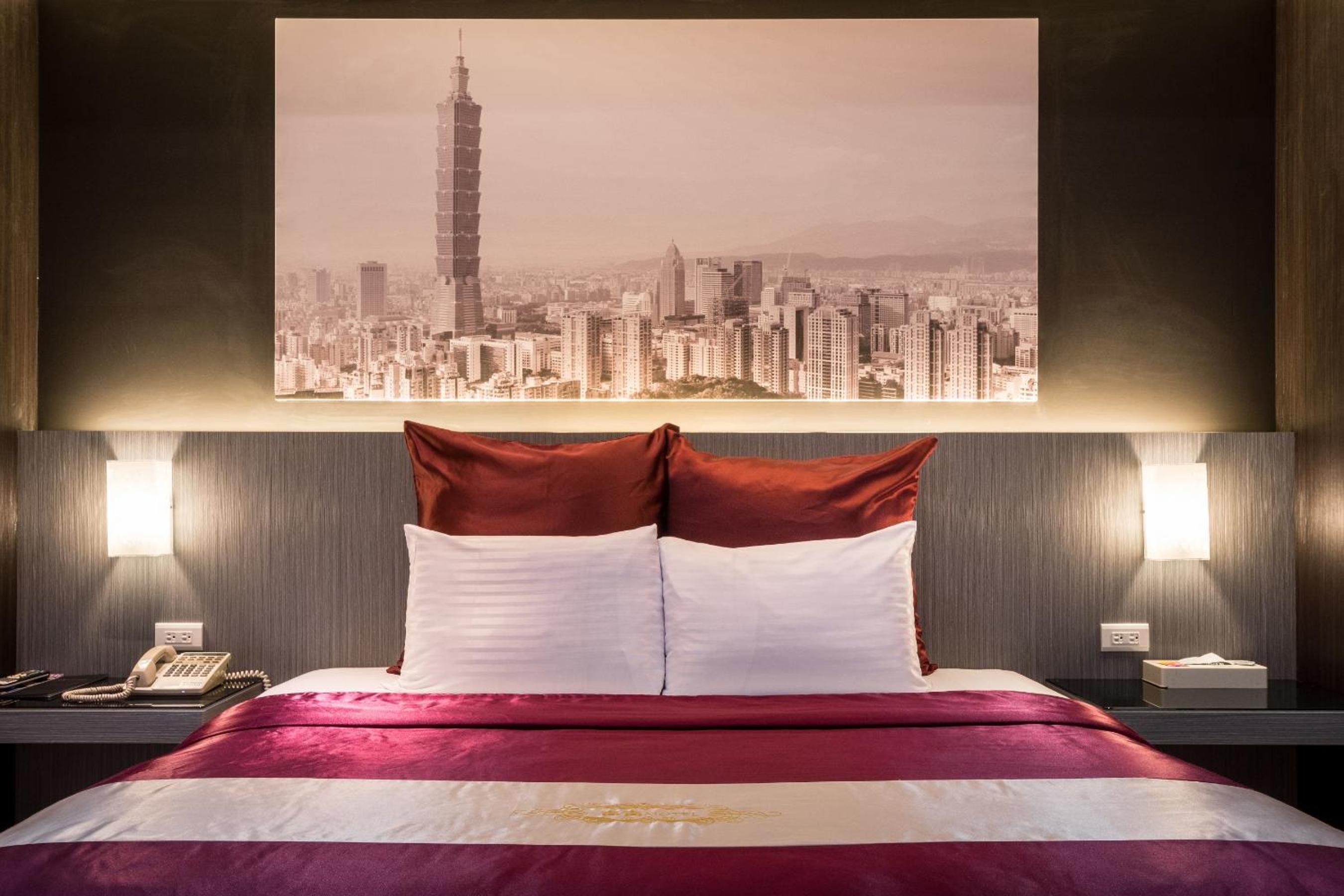 Deluxe Double Room with Bath