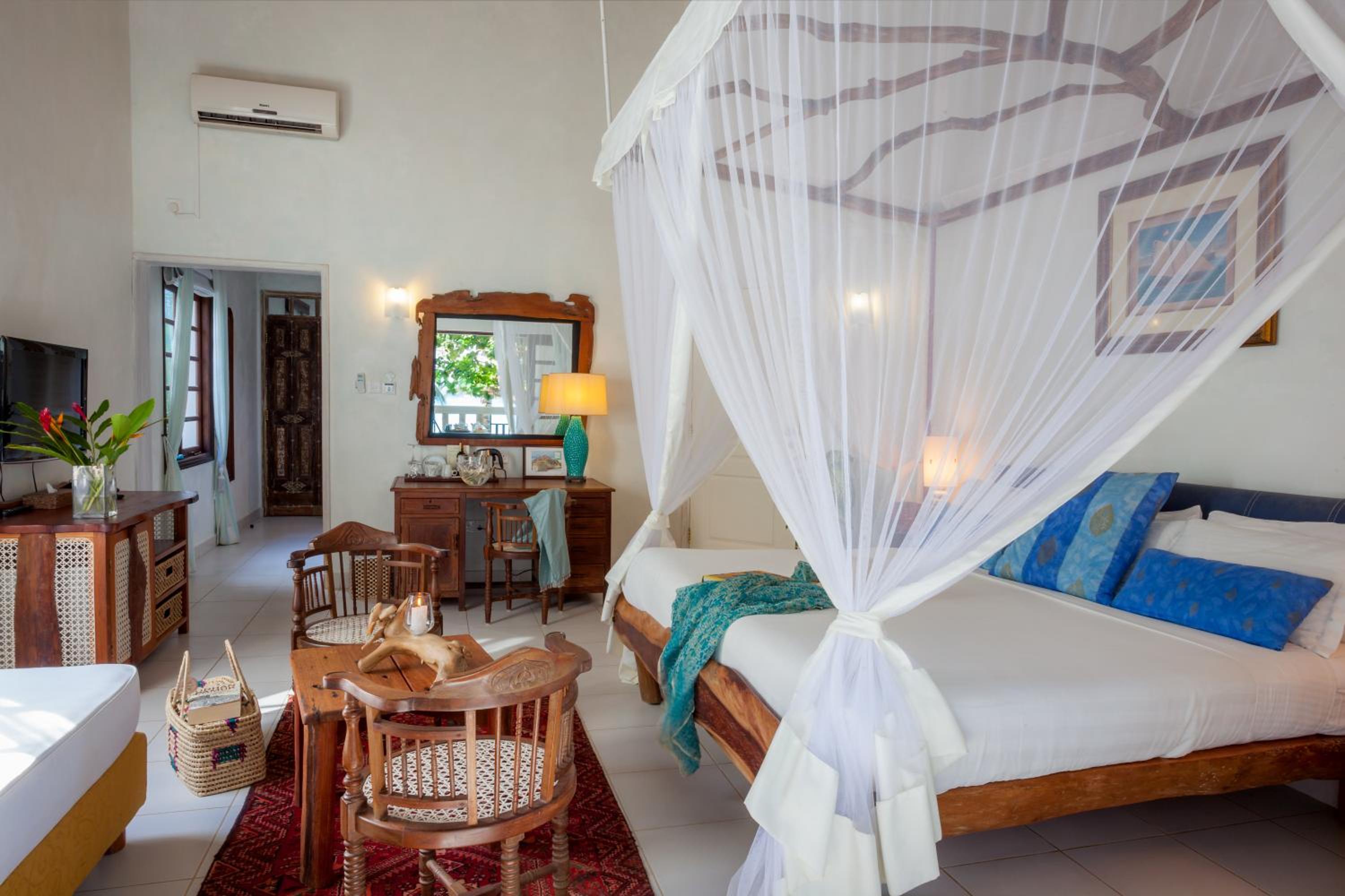 Deluxe Double Room with Ocean View - Photo 2