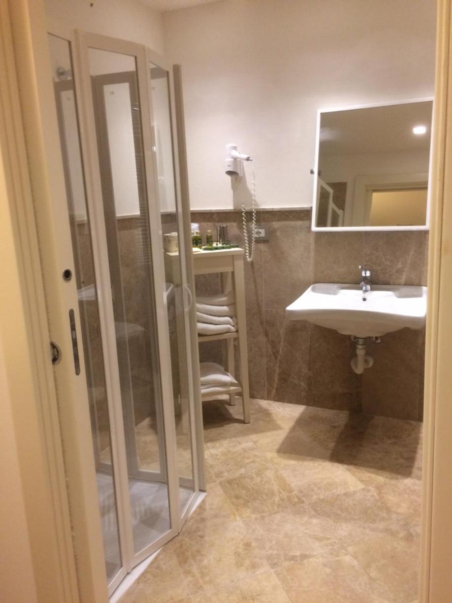 Triple Room with Private Balcony photo 3