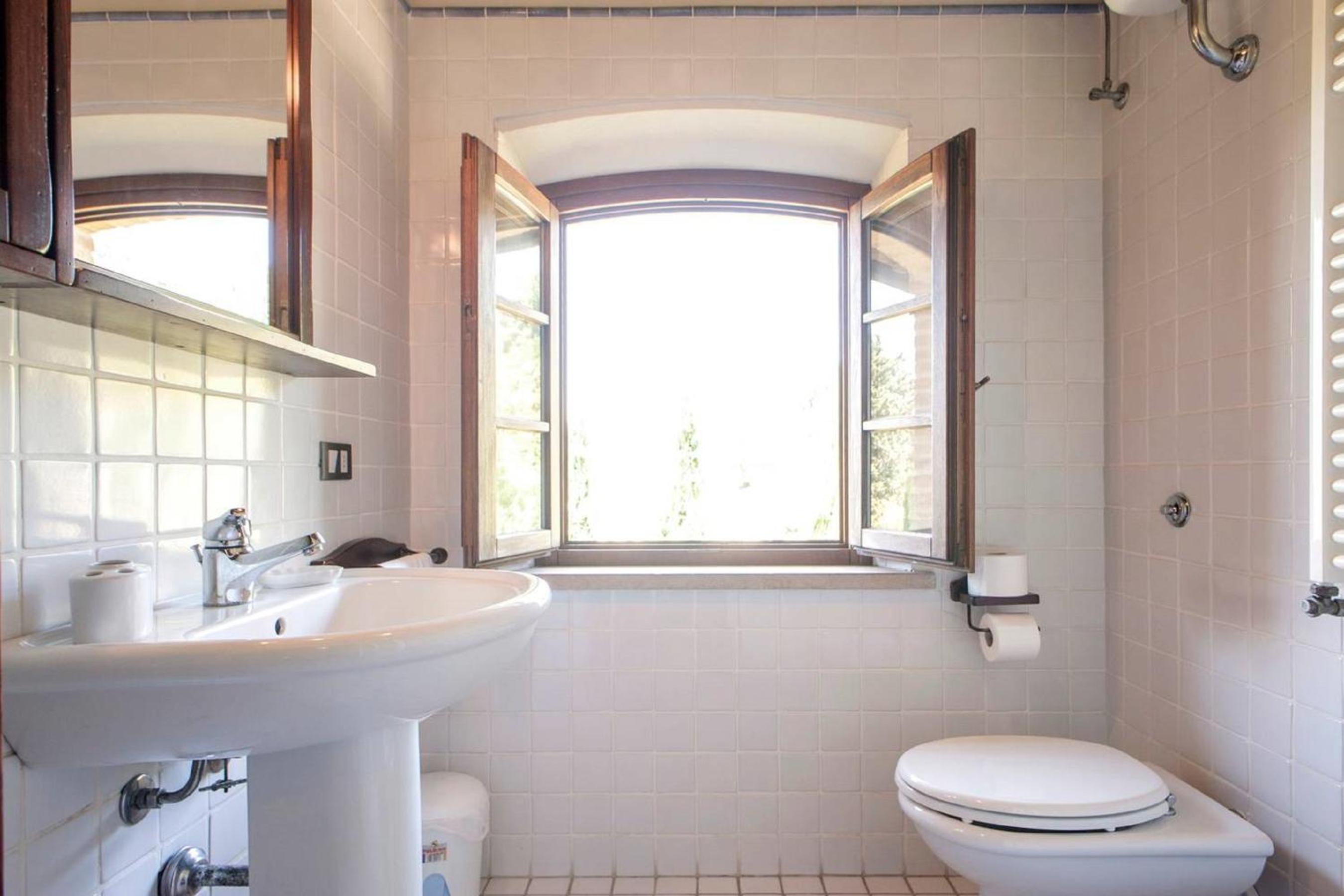 Two-Bedroom Apartment with Garden View photo 2