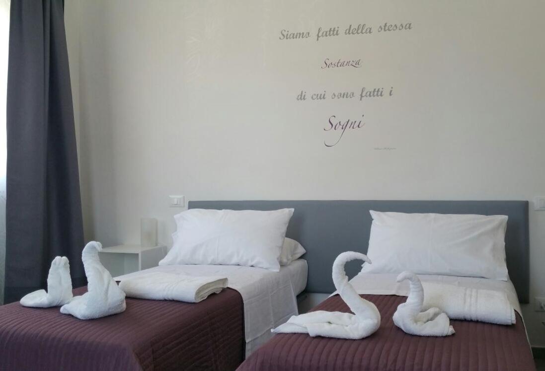 Double or Twin Room with Private Bathroom photo 1