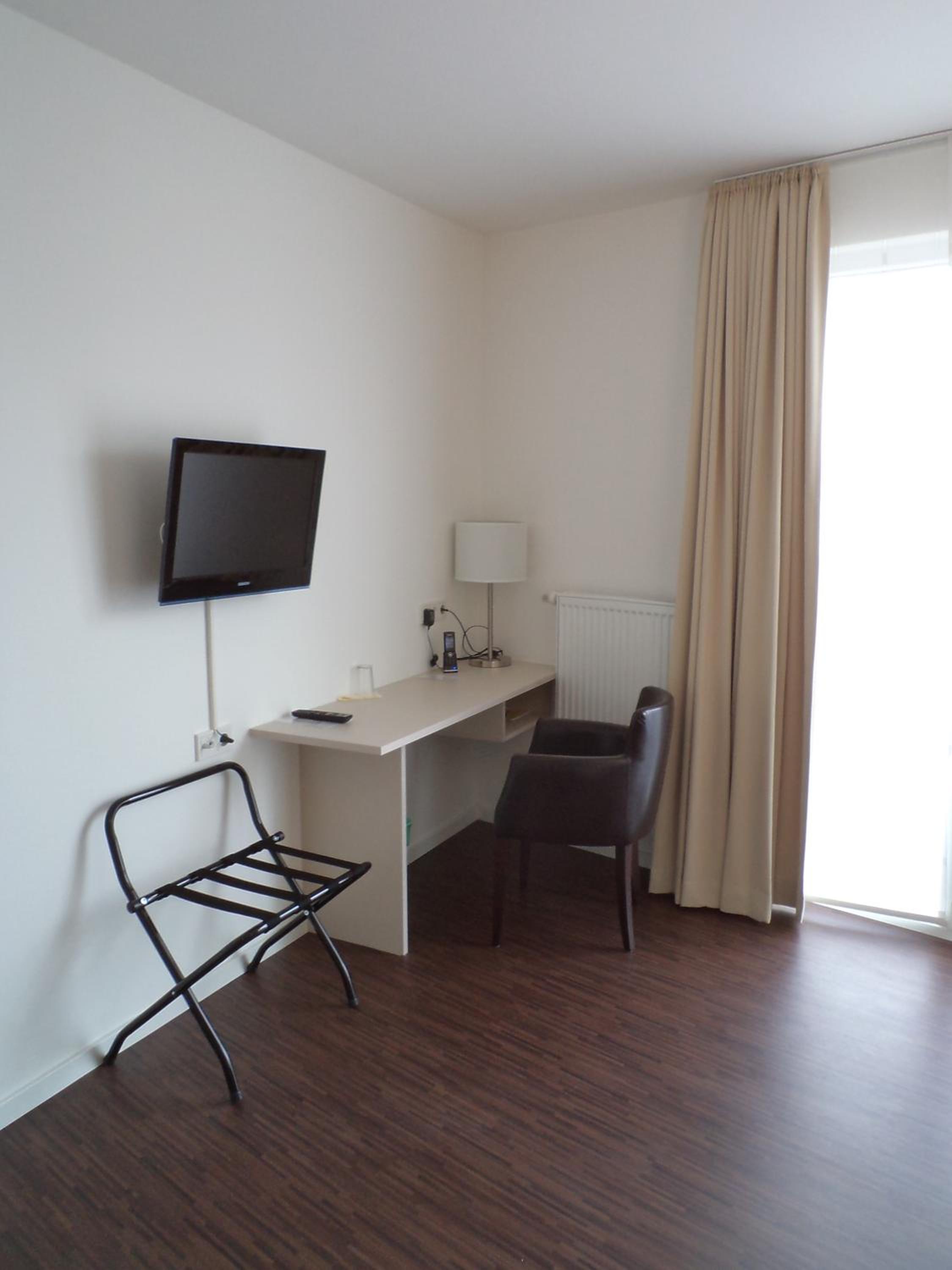 Double Room - Photo 3