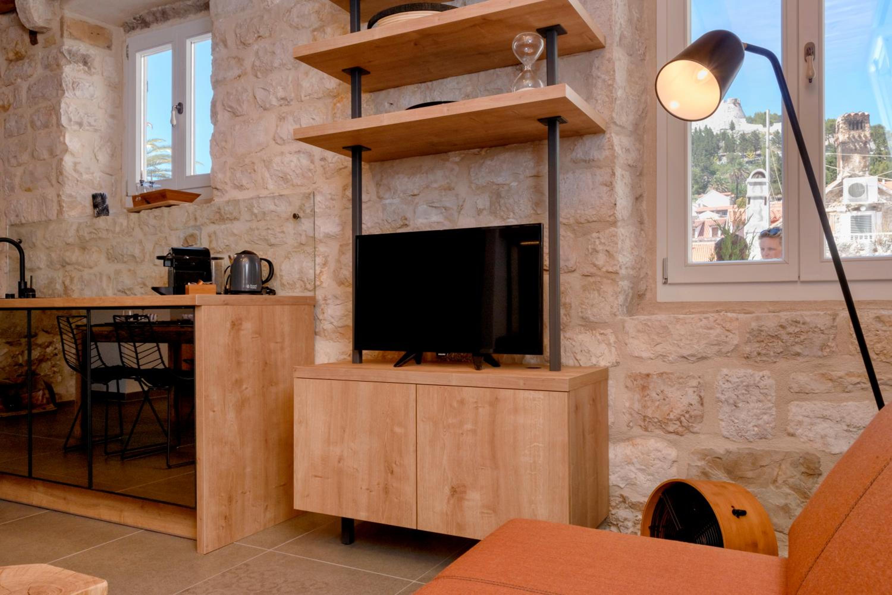 Deluxe King Studio with Patio photo 2