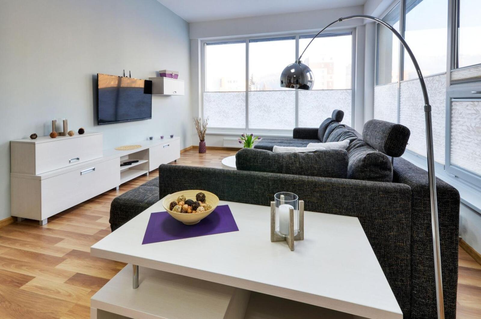 One-Bedroom Apartment photo 1