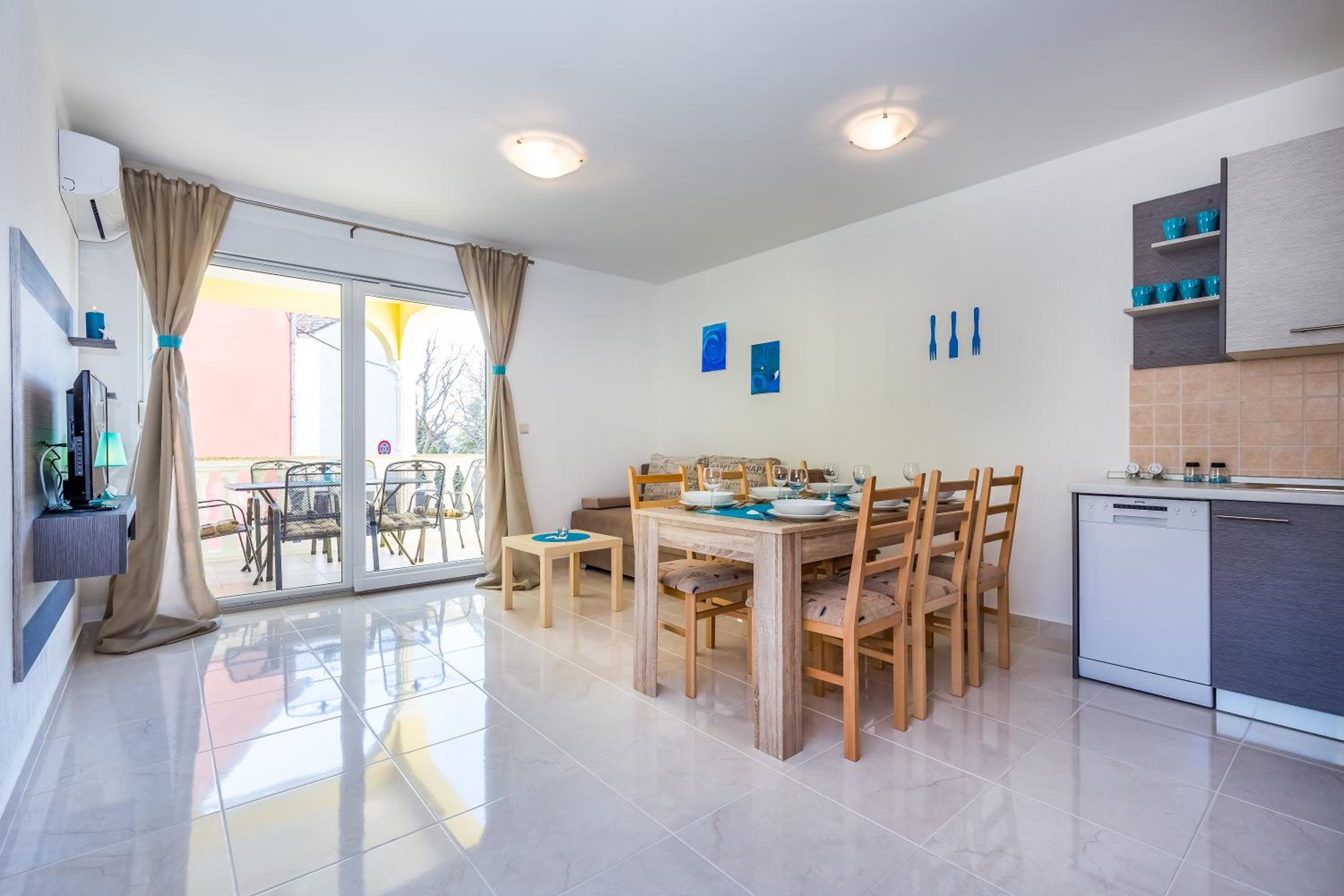 Two-Bedroom Villa - Photo 15