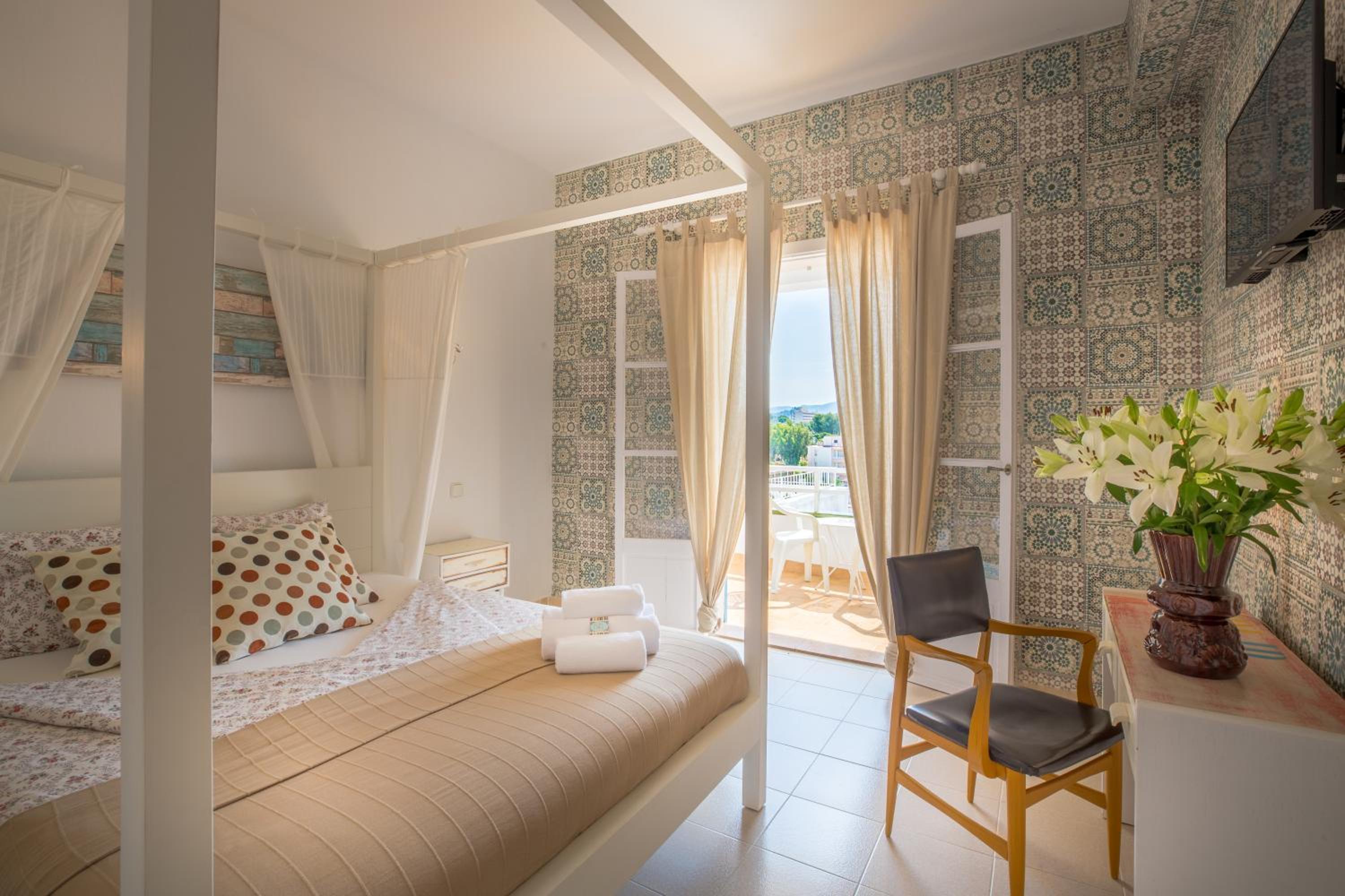 Habitación familiar con balcón