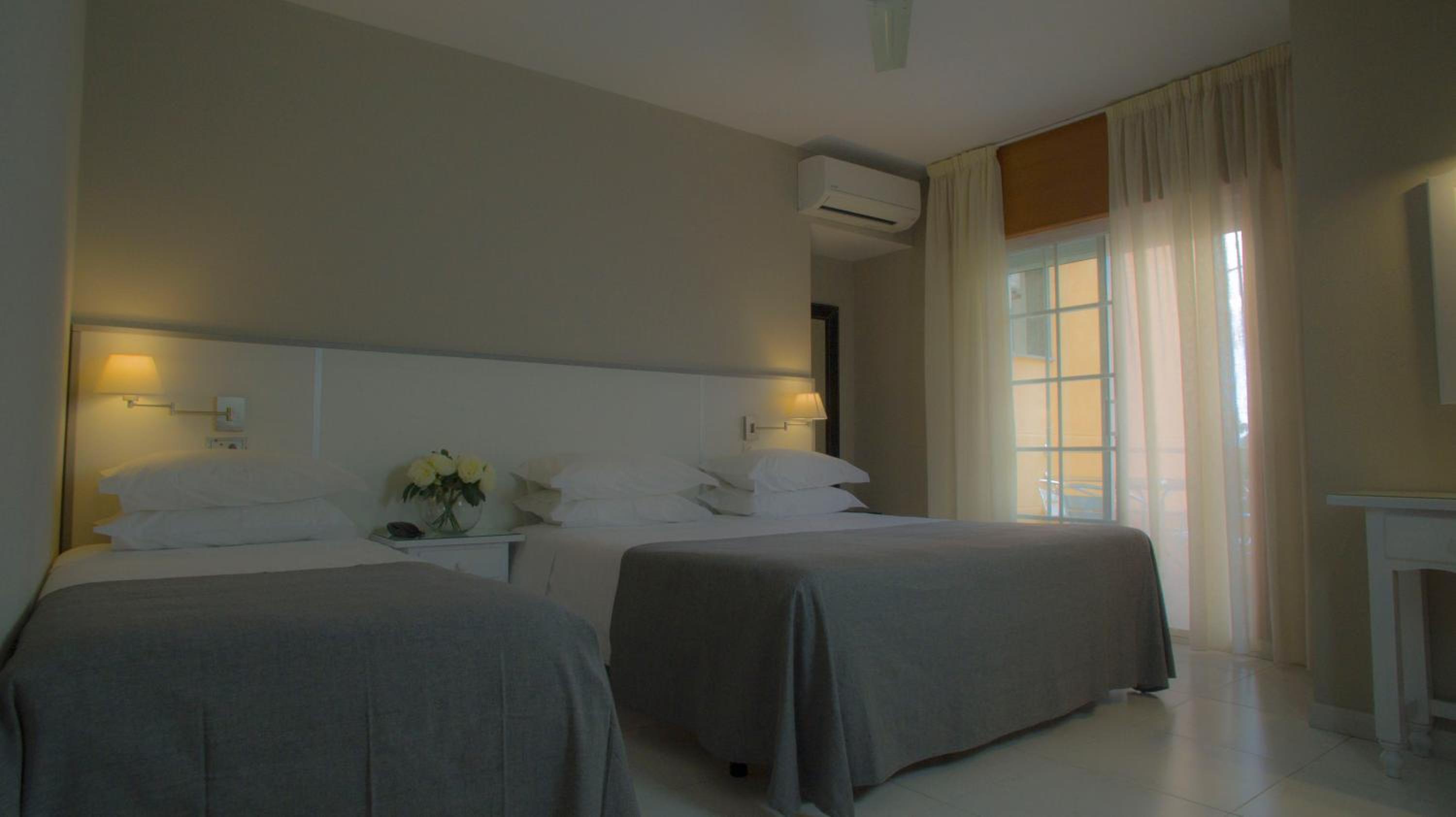 Triple Room (2 Adults + 1 Child) photo 3