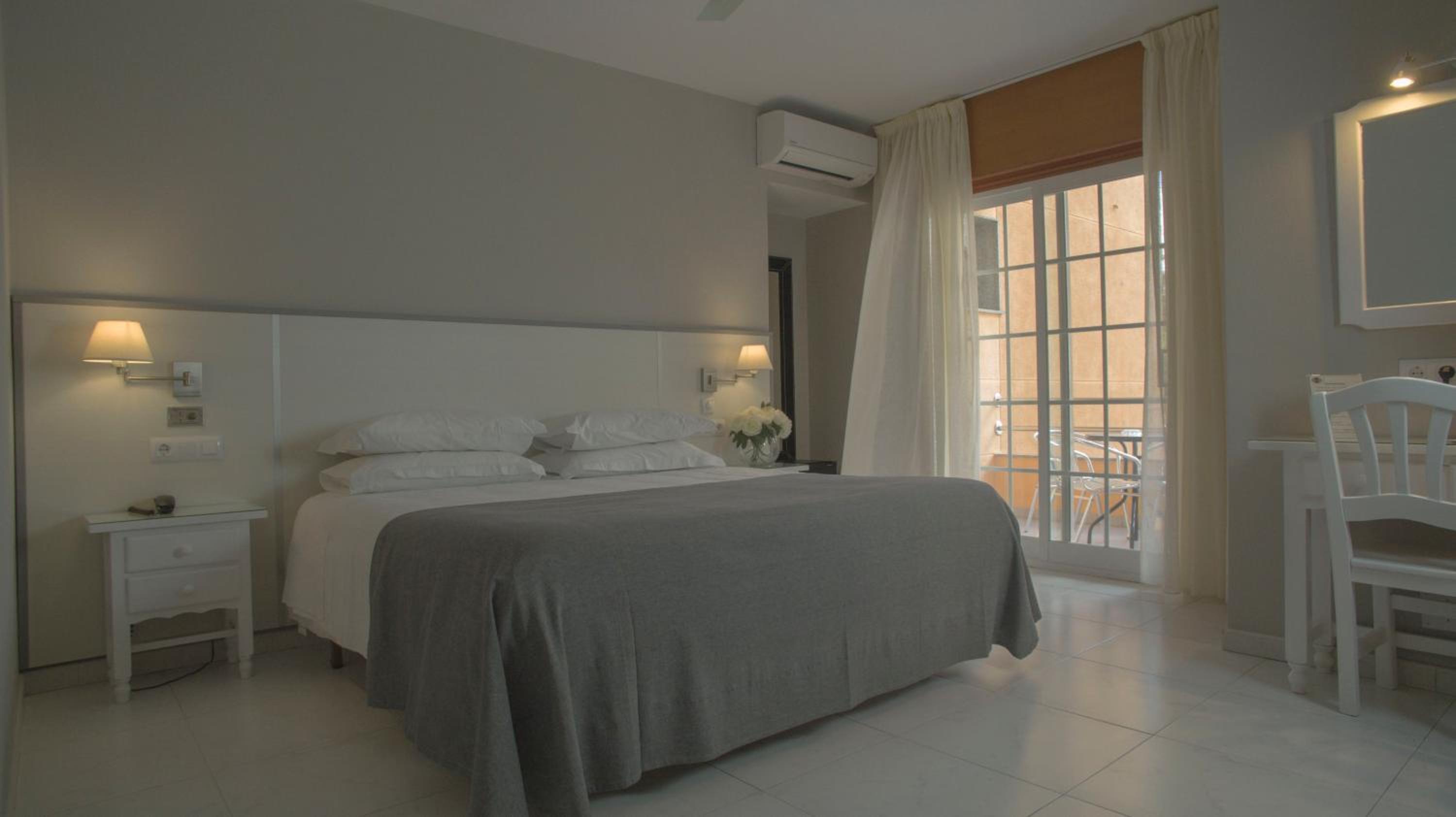 Double Room with Balcony or Terrace photo 2