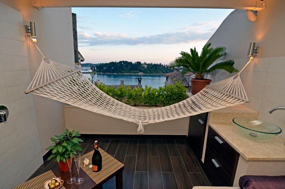Duplex Apartment with Sea View - Photo 16