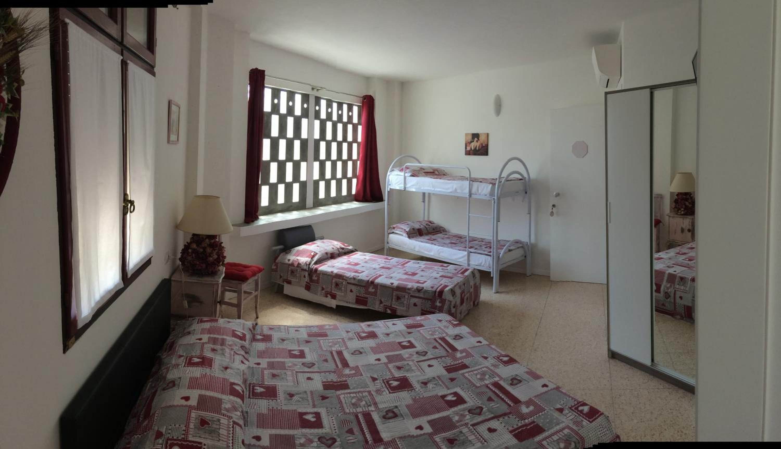 Quadruple Room with Private Bathroom