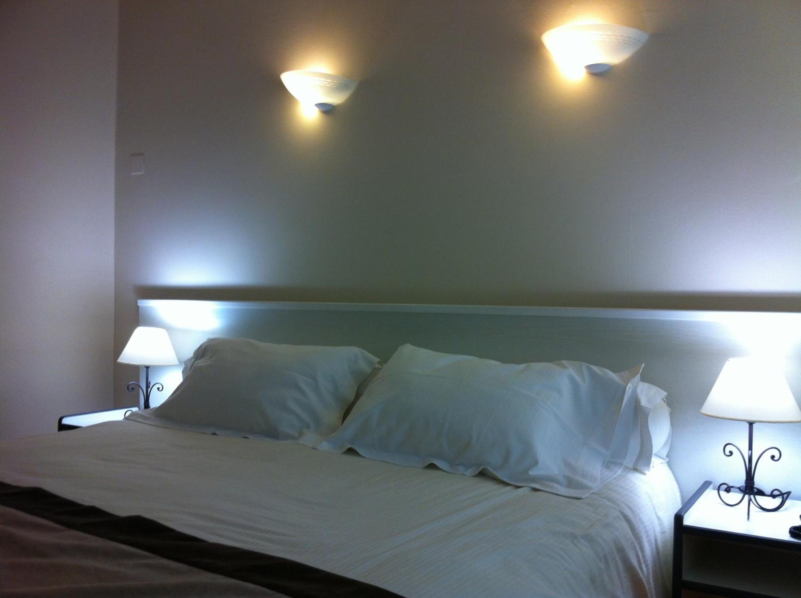 Standard Double Room With Bath photo 3