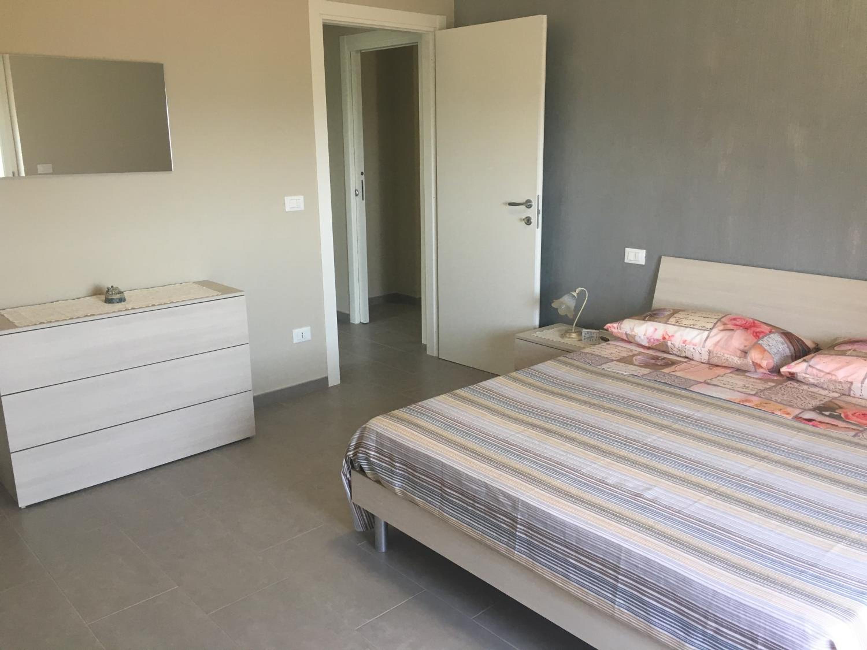 Two-Bedroom House - Photo 1
