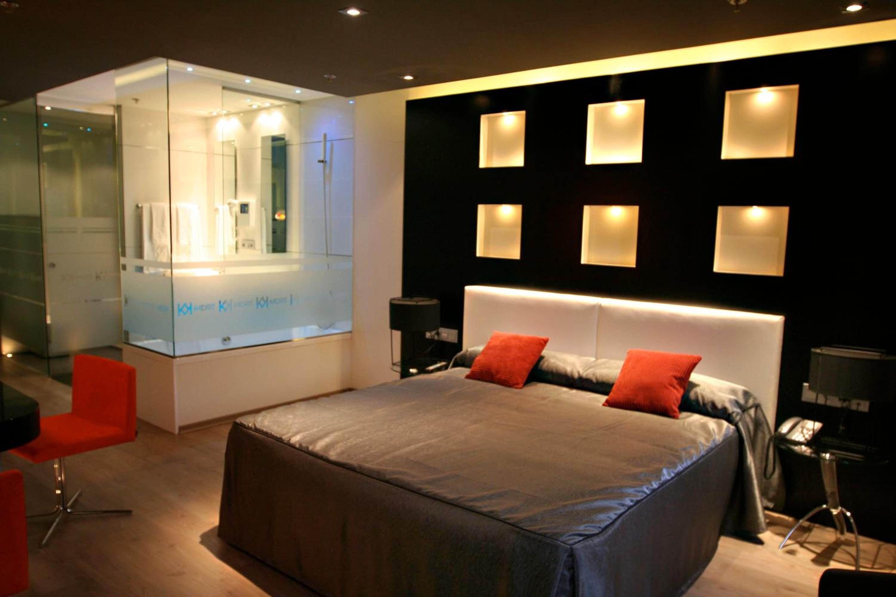 Double Room with Bath photo 2