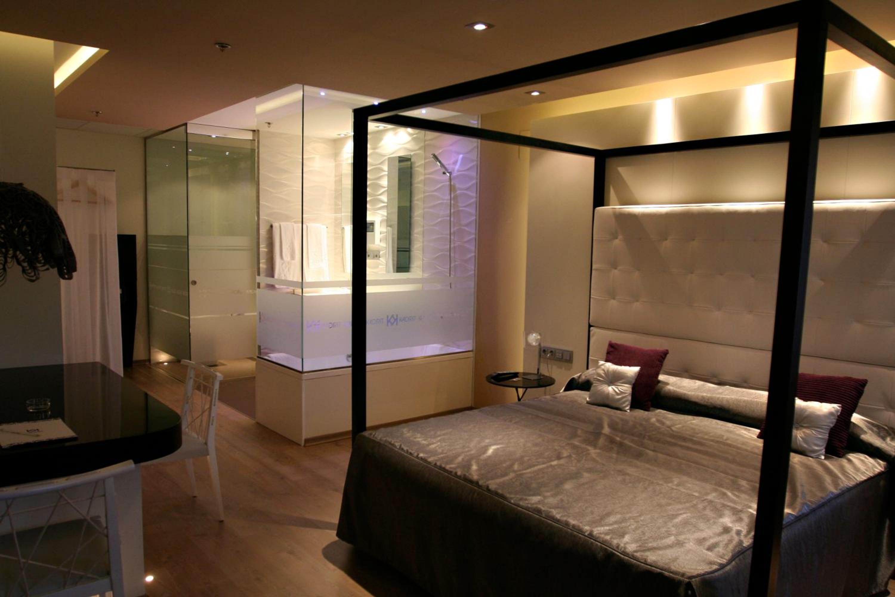 Double Room with Bath photo 3