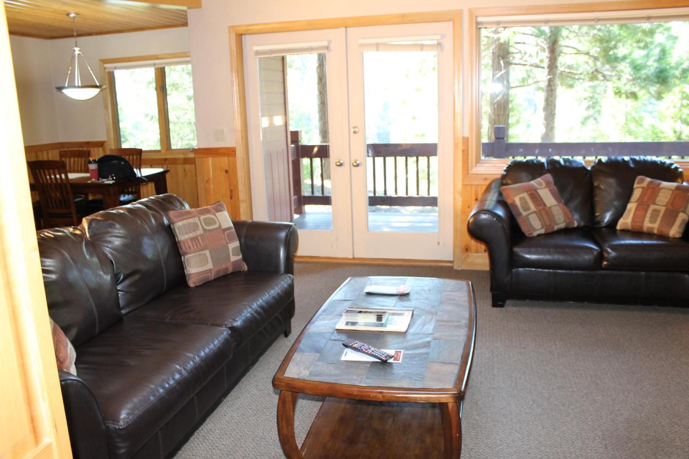 Premium One-Bedroom Chalet with Lake View