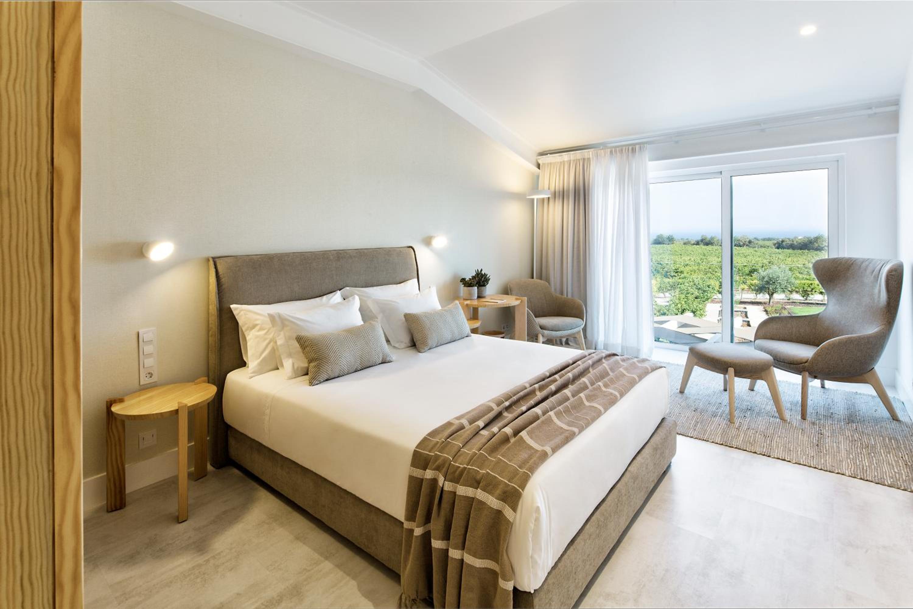 Deluxe Double Room with Sea View photo 2