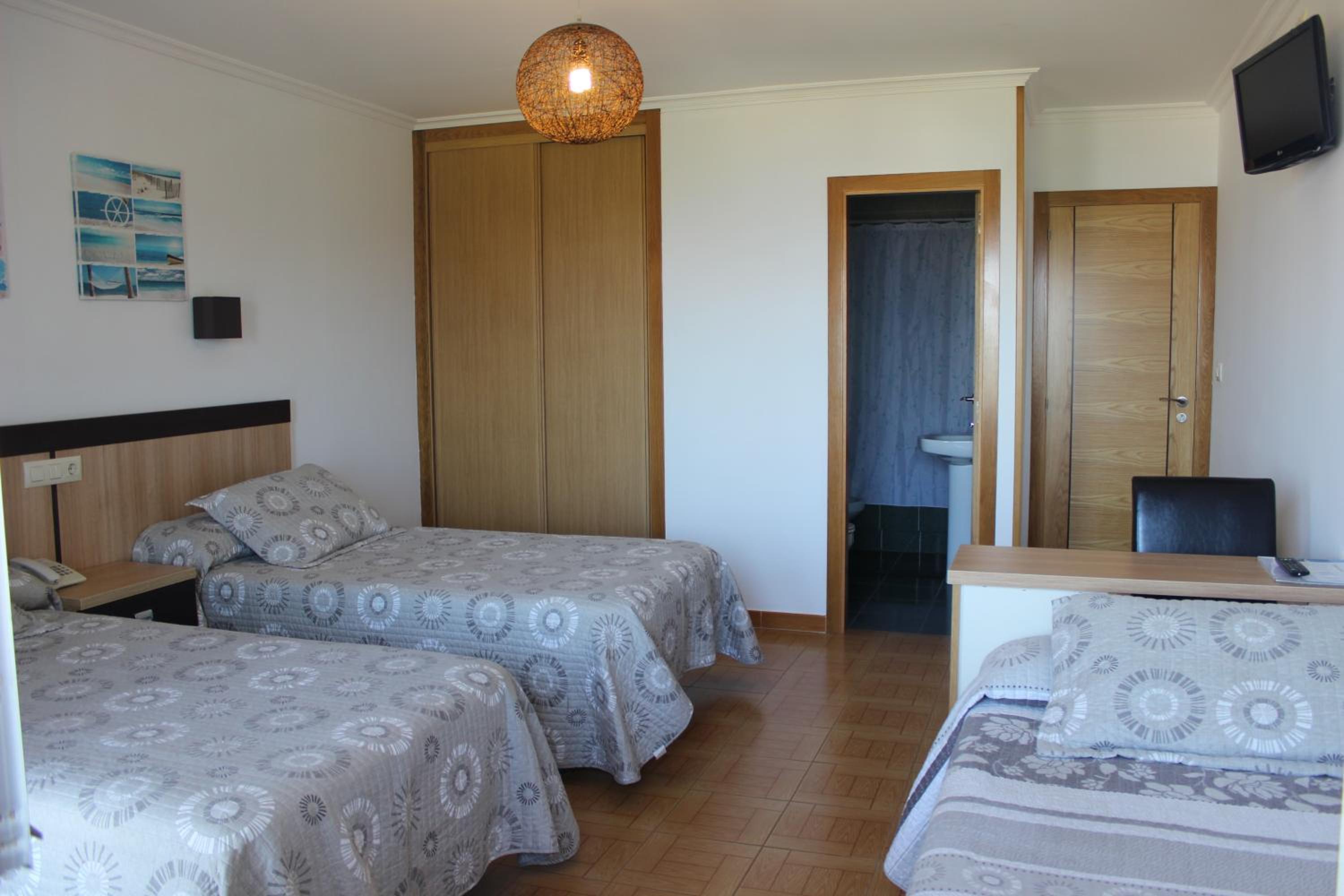 Standard Triple Room with Sea View photo 2