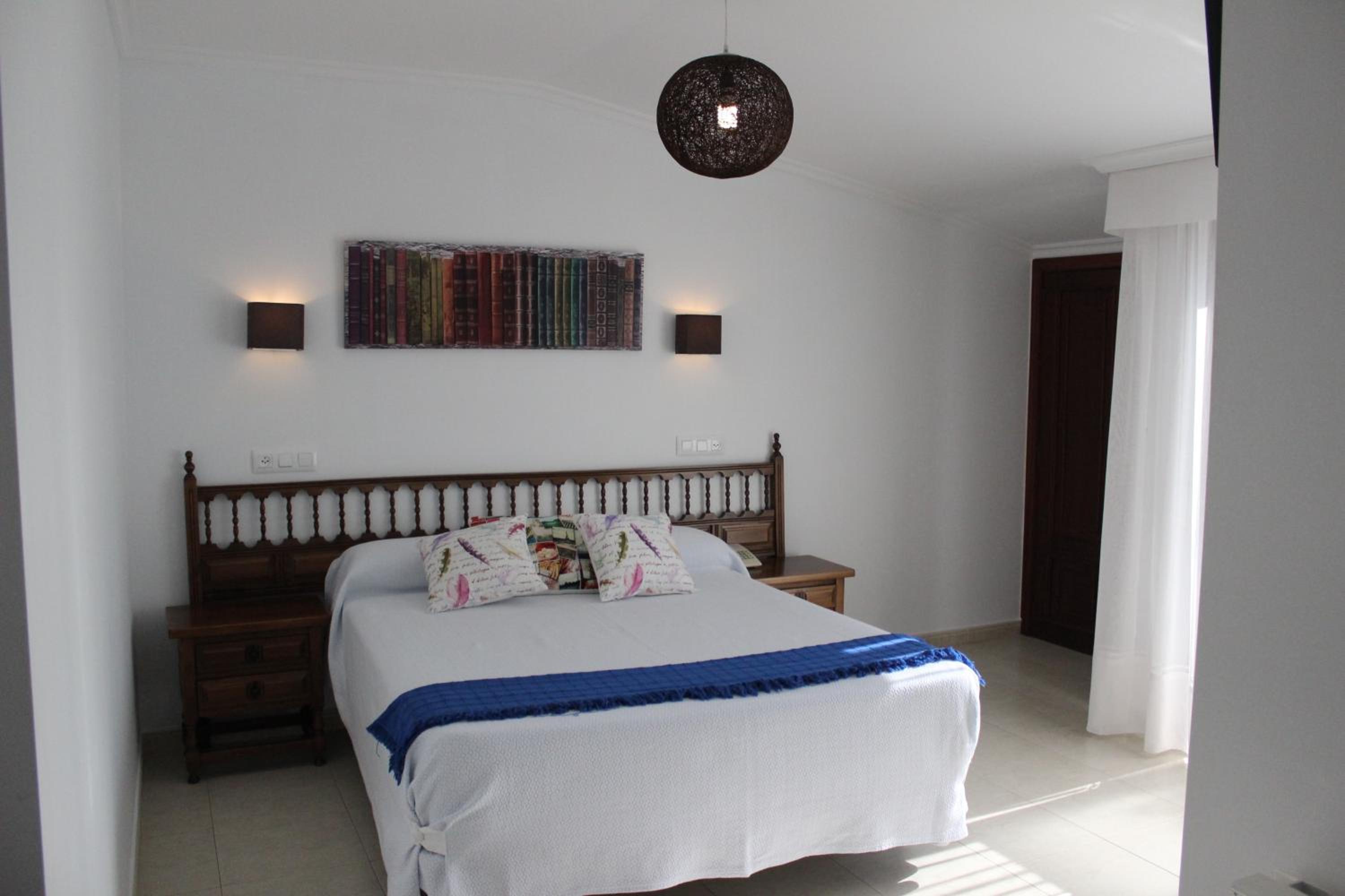 Double or Twin Room with Balcony photo 2