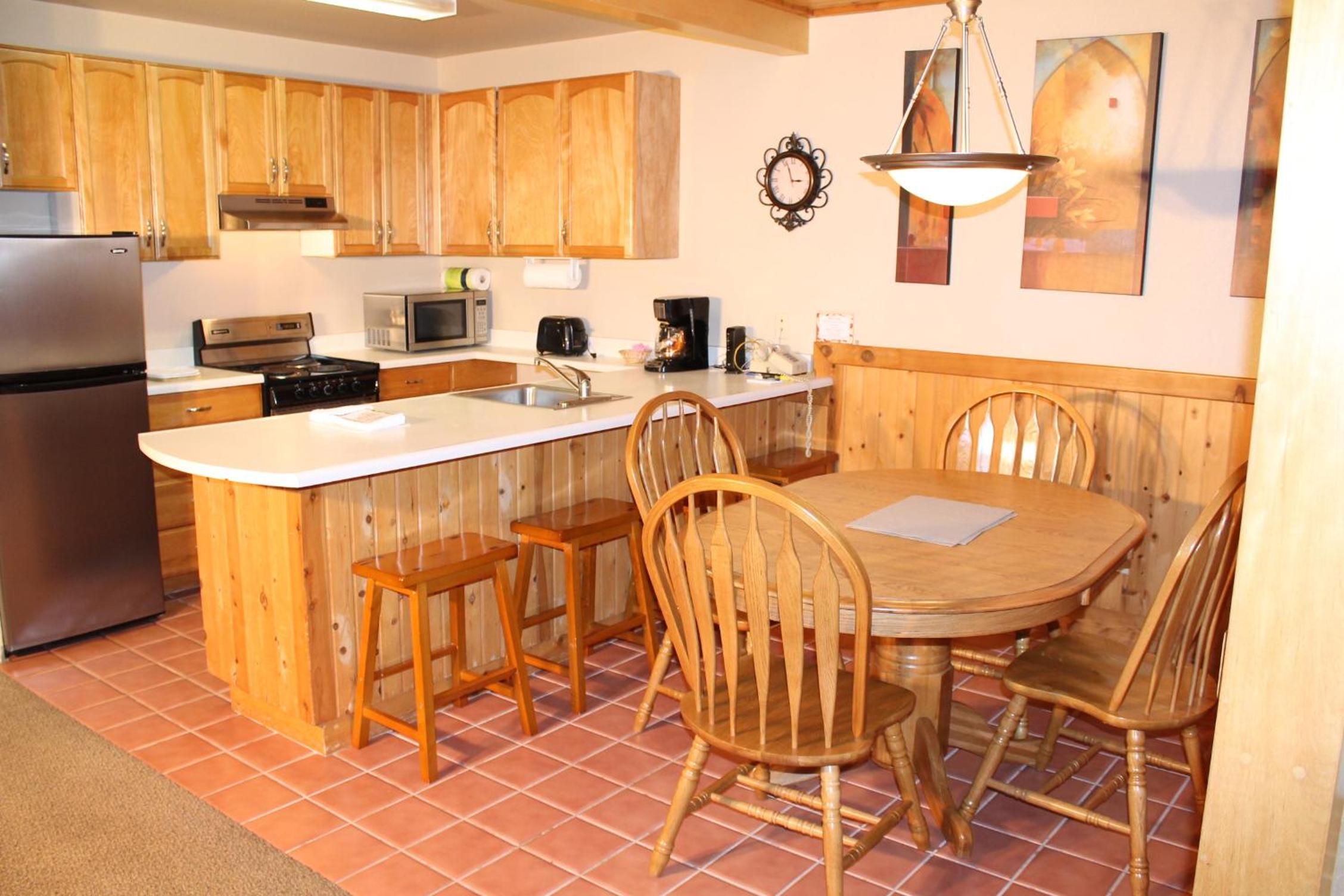 Premium Two-Bedroom Chalet with Lake View photo 2