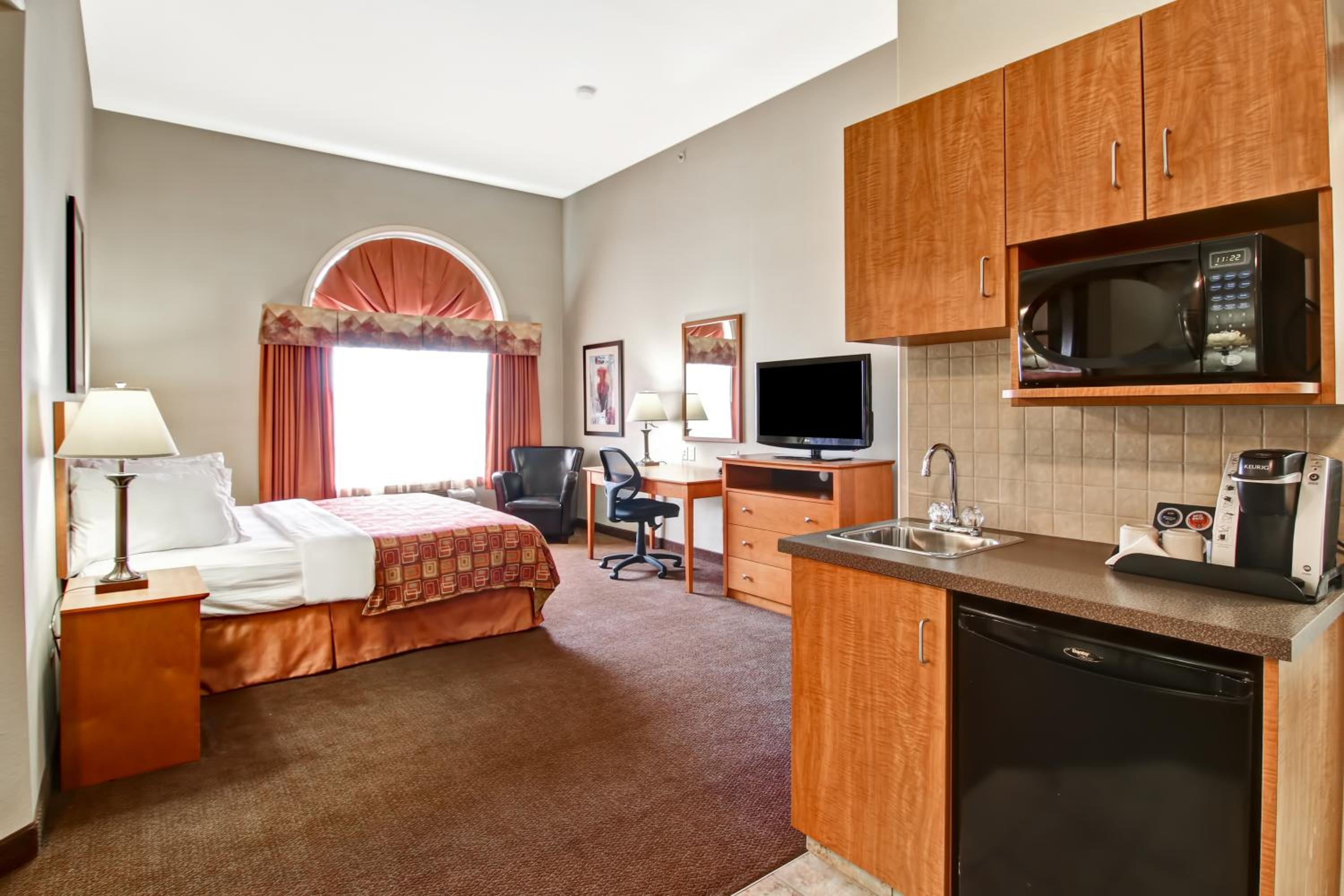 Two-Bedroom King Suite photo 1