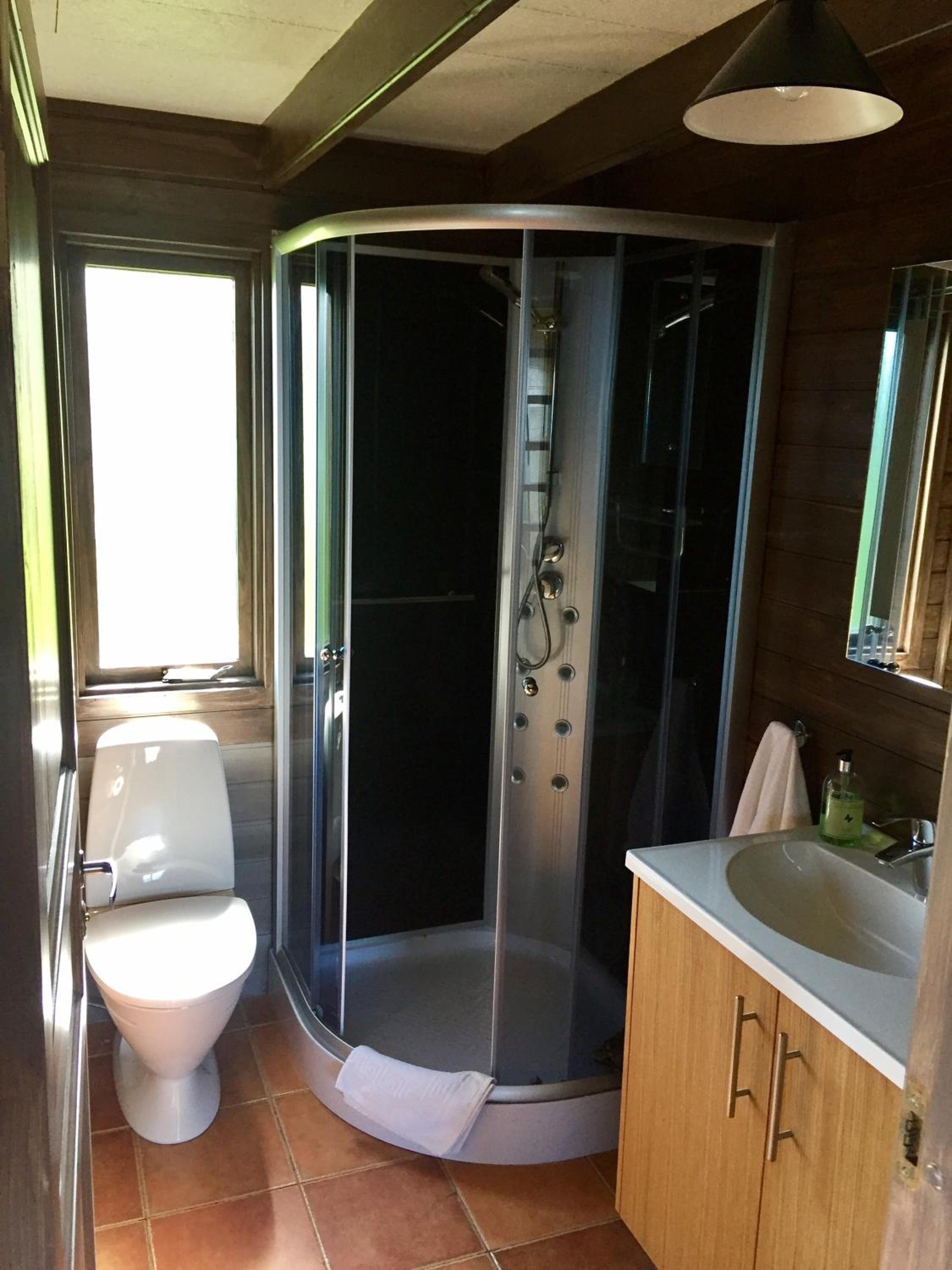 Two-Bedroom House - Photo 7