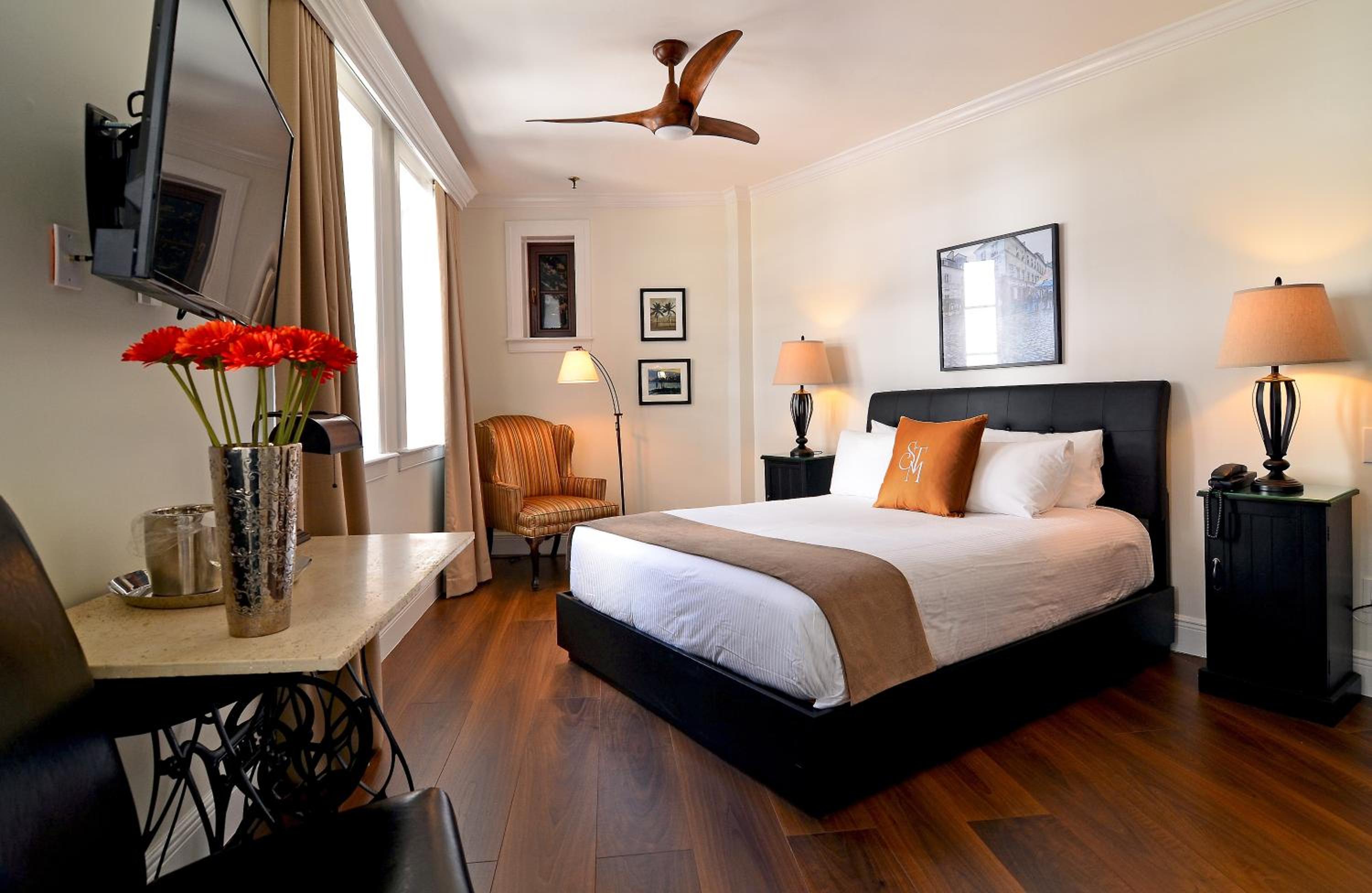 Deluxe Queen Room photo 3