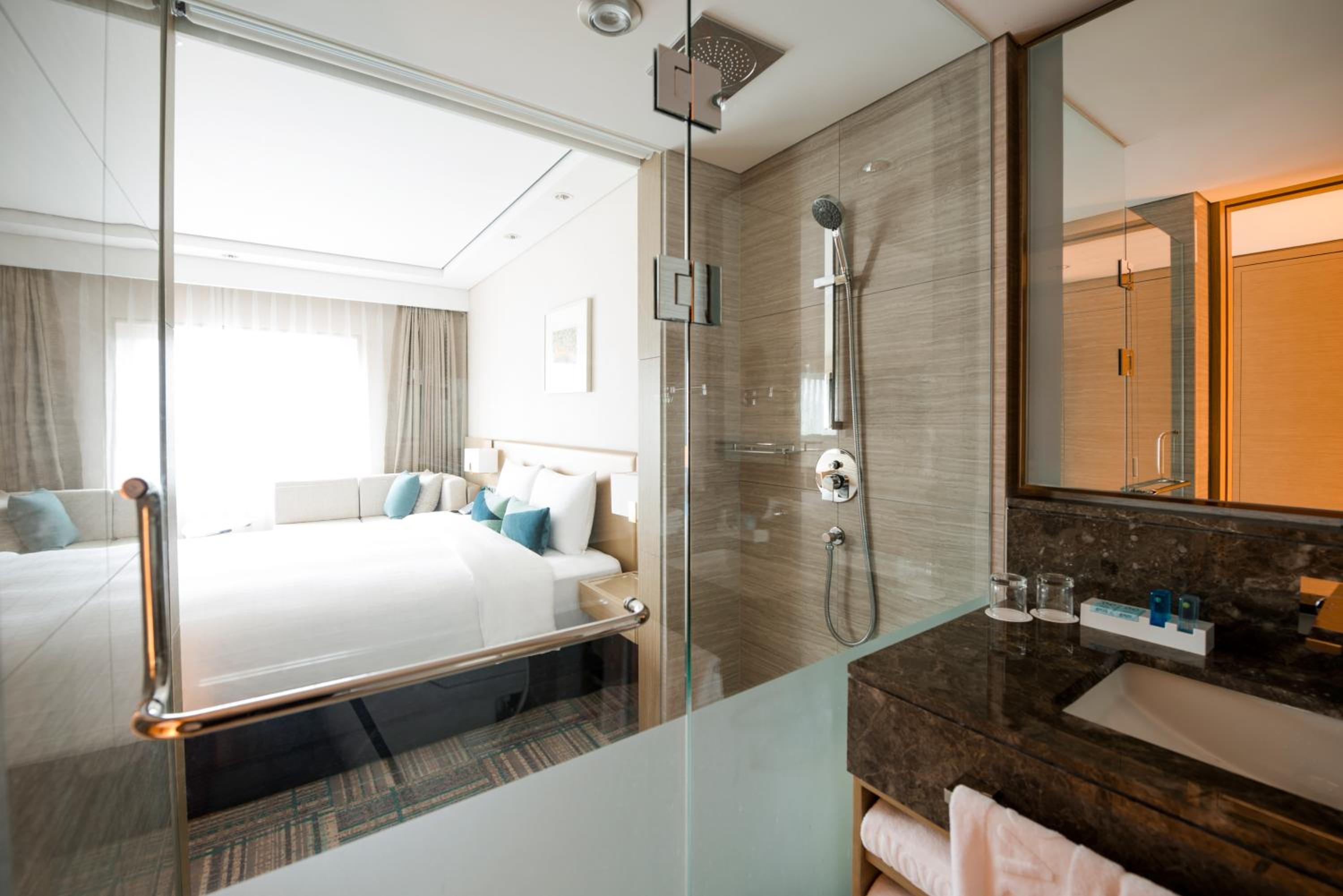 Executive Queen Room photo 2