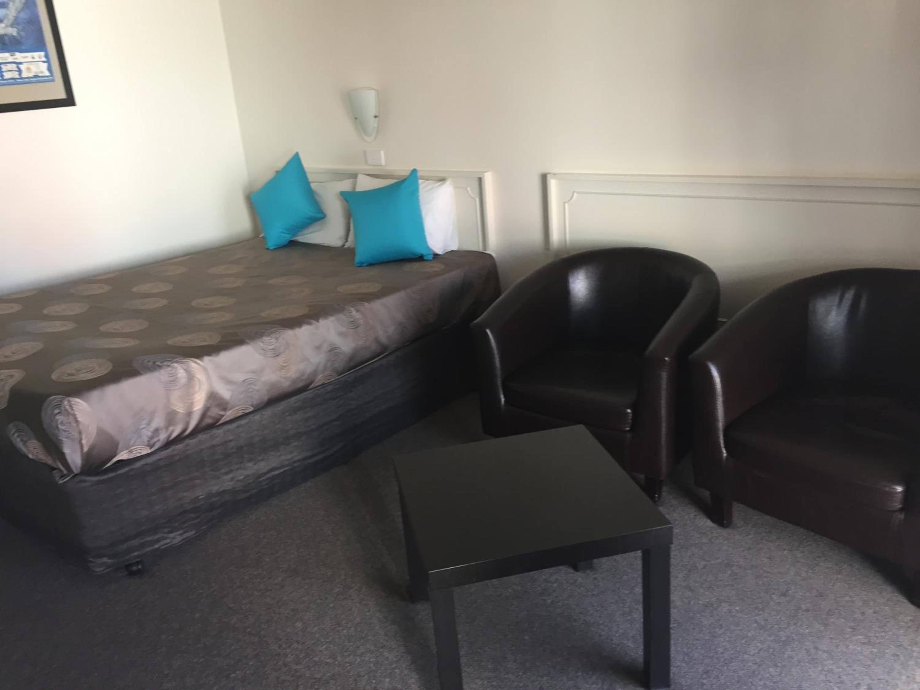 Standard Queen Room photo 2