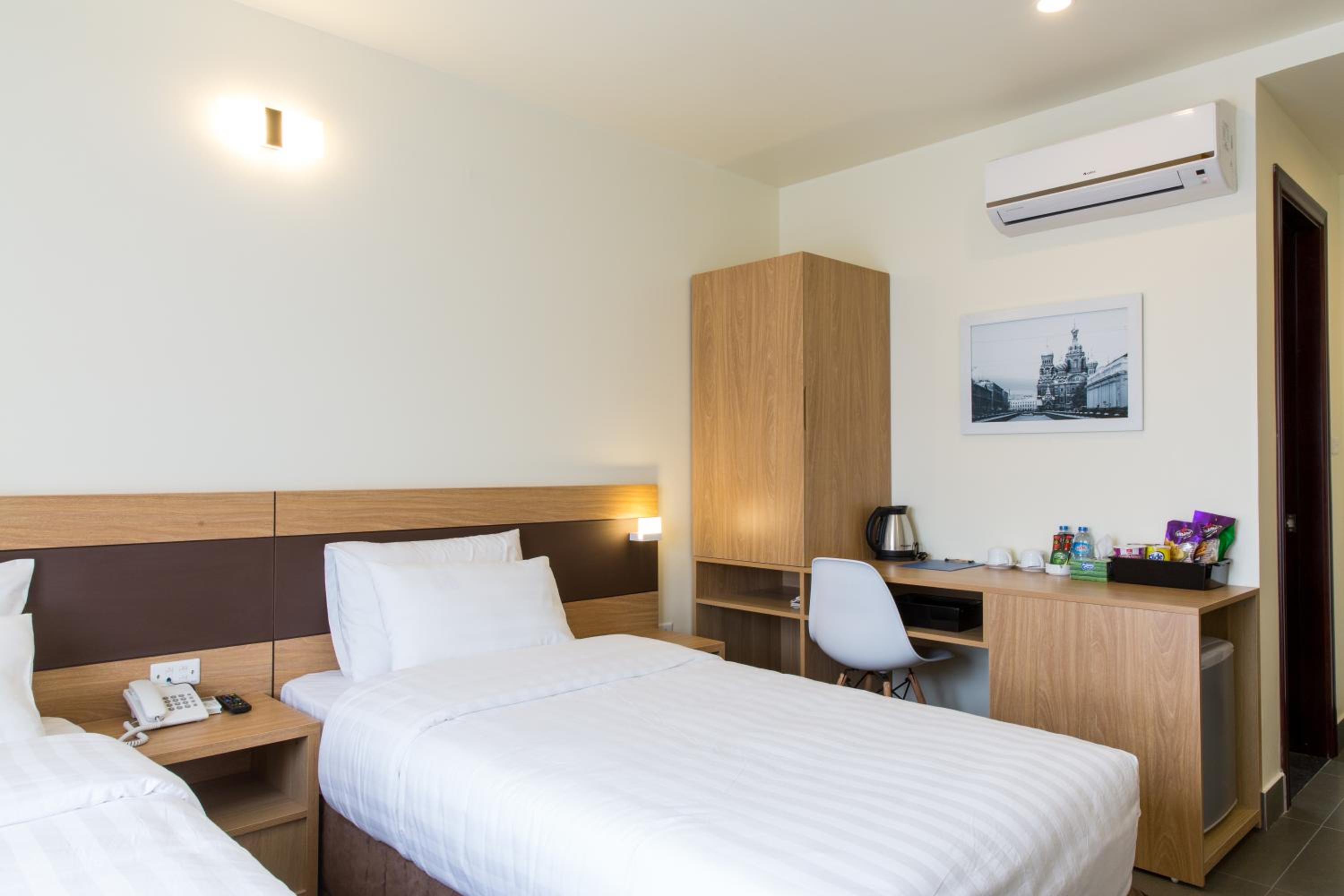 Deluxe Twin Room photo 1