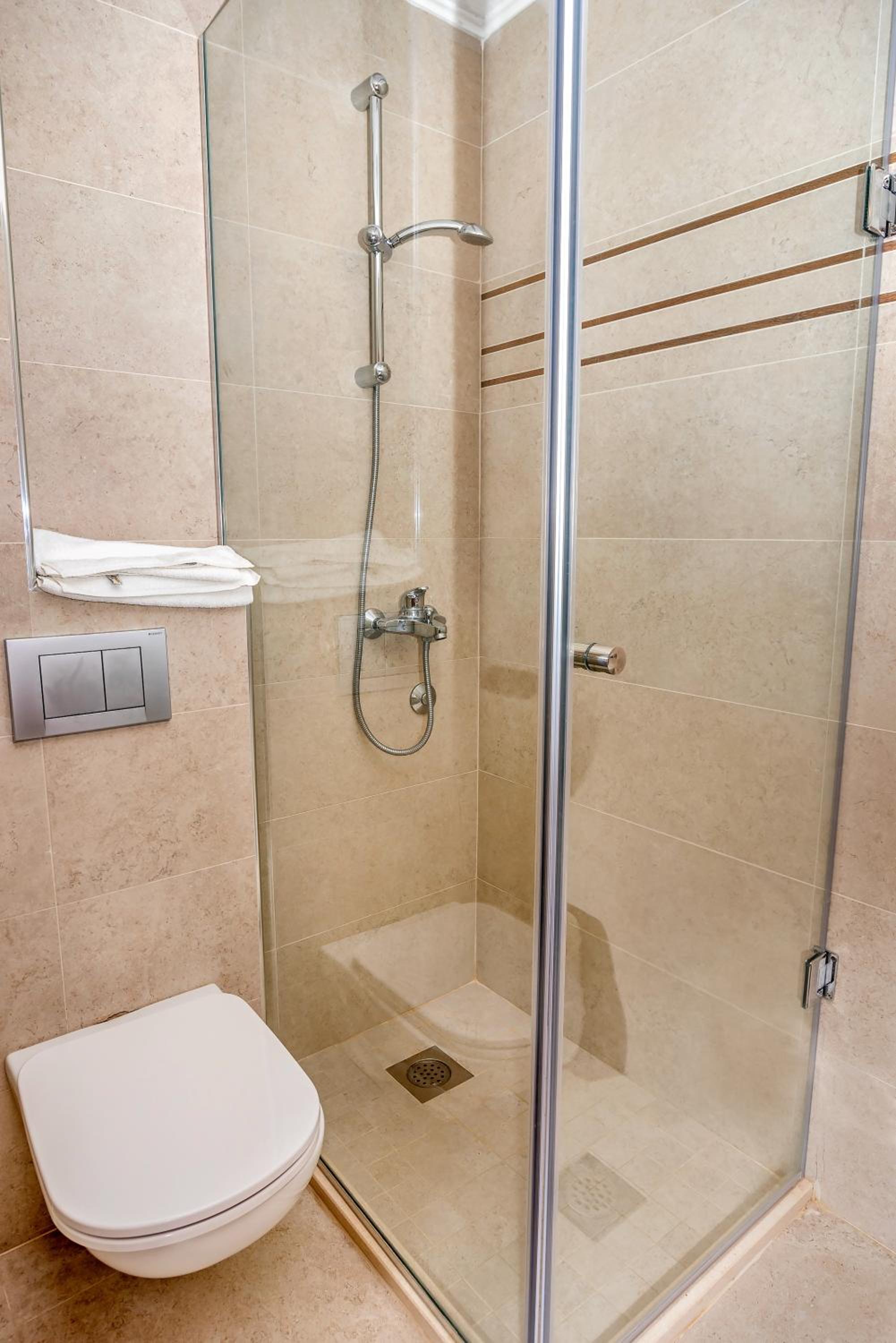 Double or Twin Room with Sea View - Photo 2
