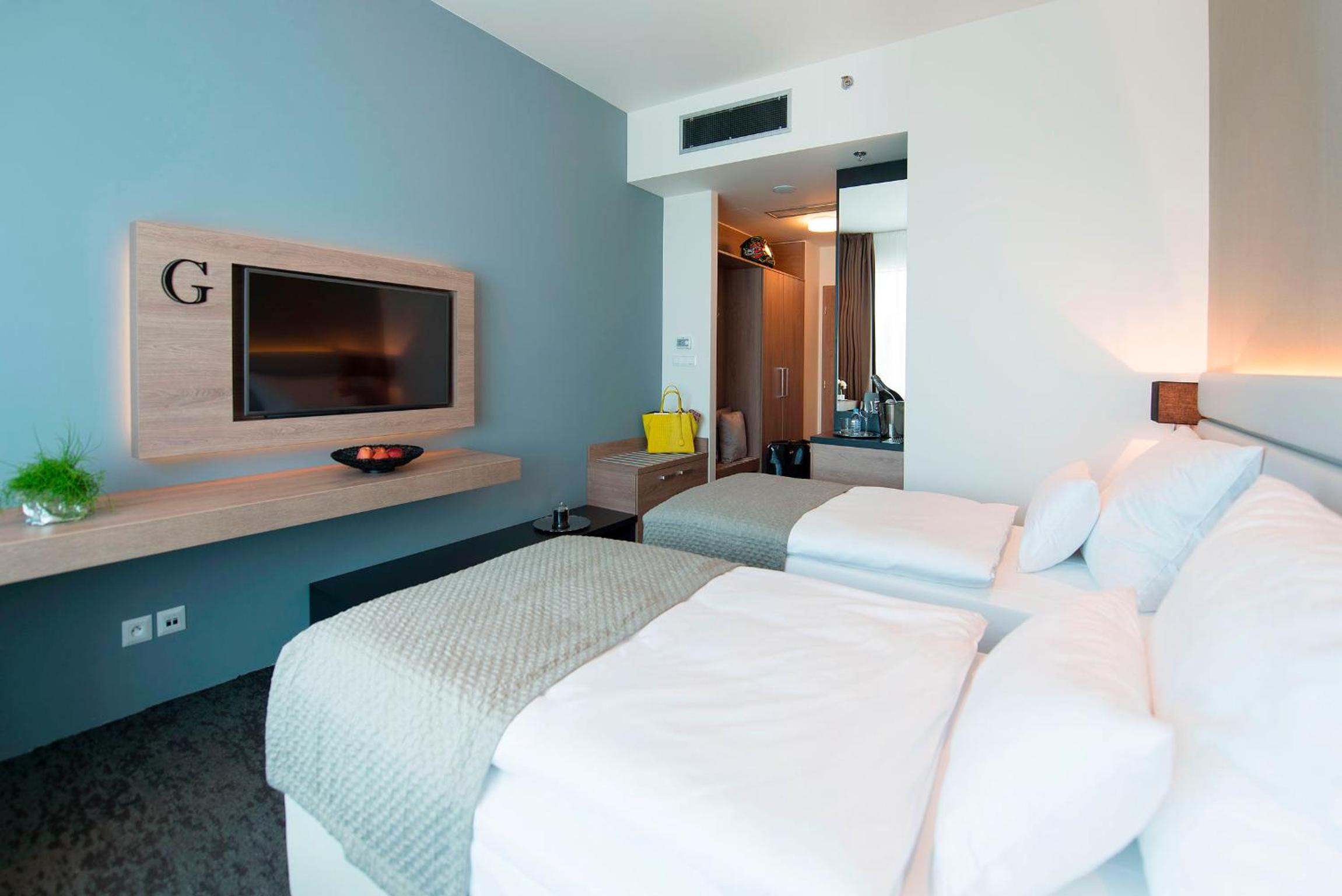 Standard Double or Twin Room - Photo 1