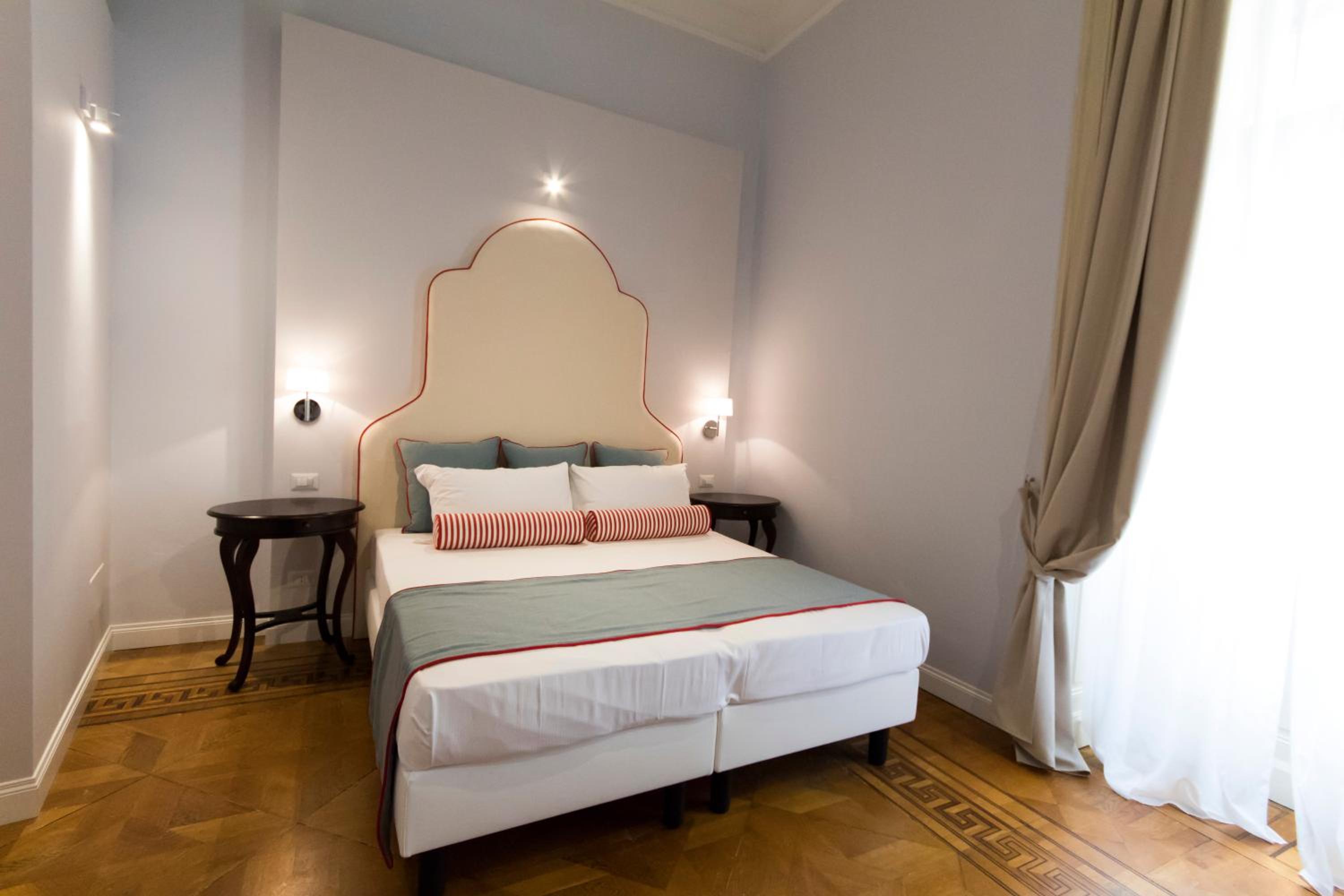 Double or Twin Room - Photo 5