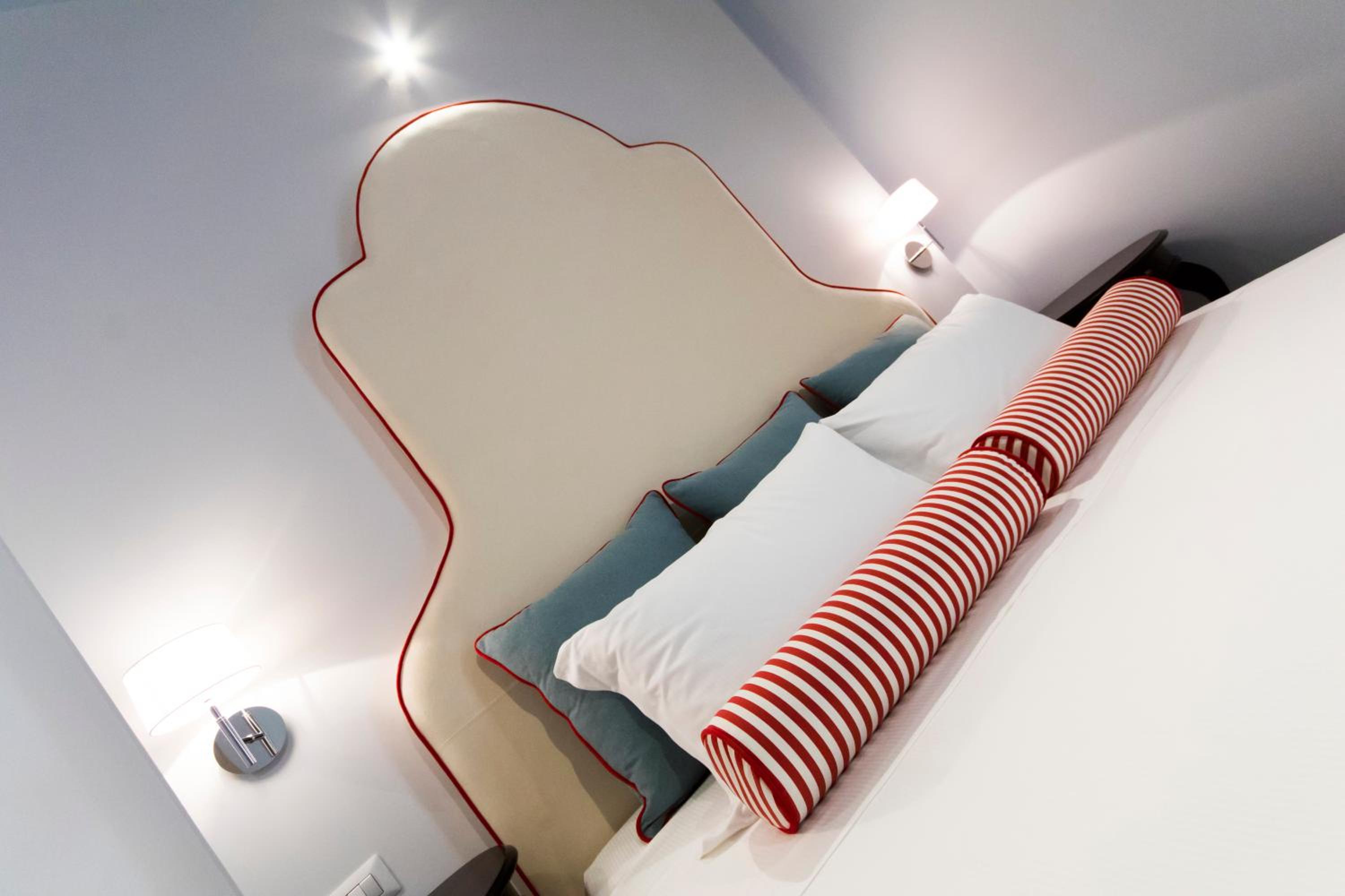 Double or Twin Room - Photo 4