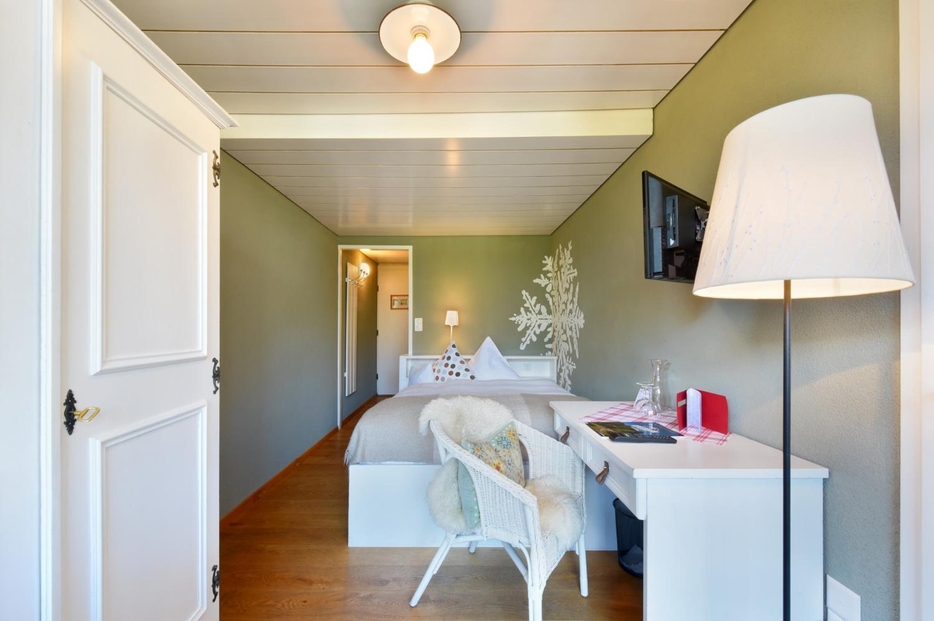 Superior Single Room with Balcony and Mountain View photo 3