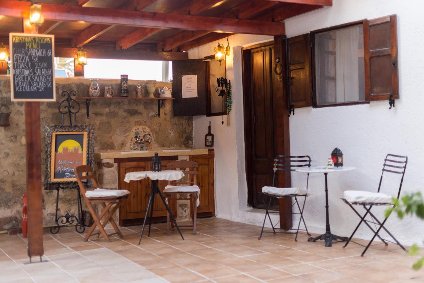 Deluxe Double Room with Balcony and Sea View photo 3